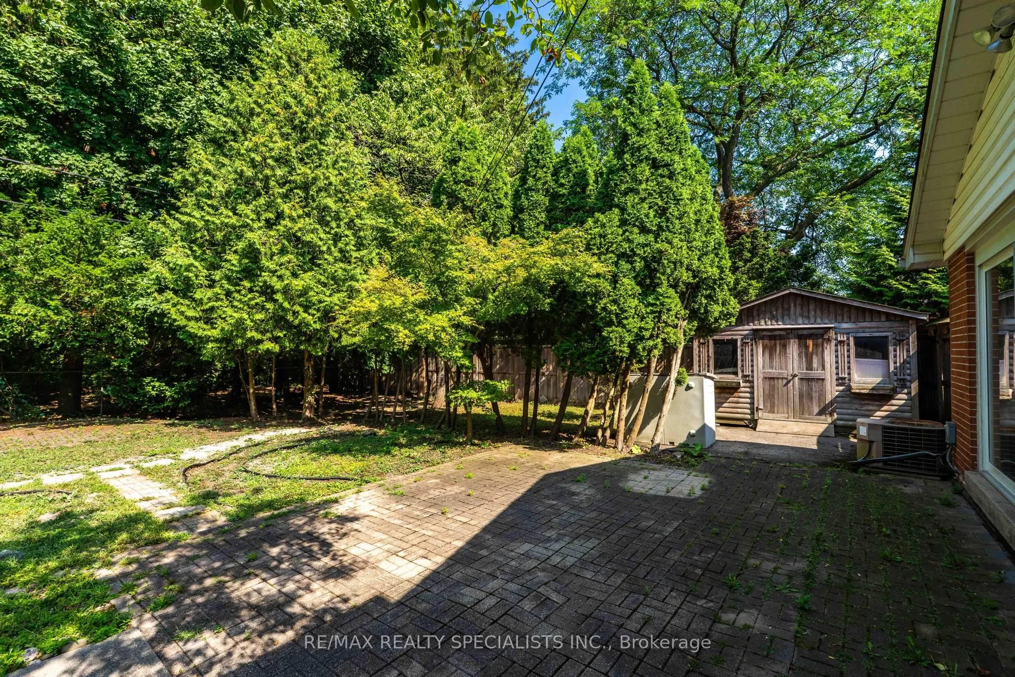 145 Wolfdale Avenue