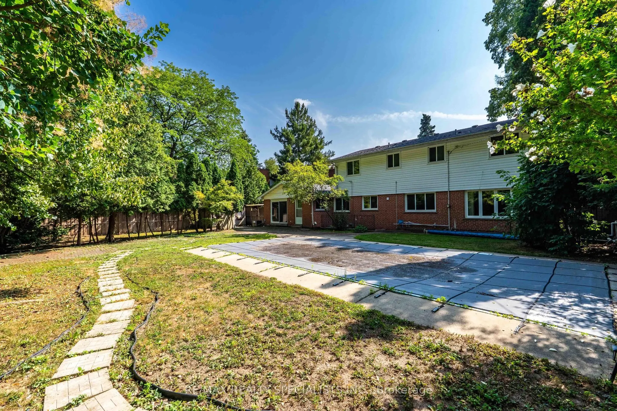 145 Wolfdale Avenue