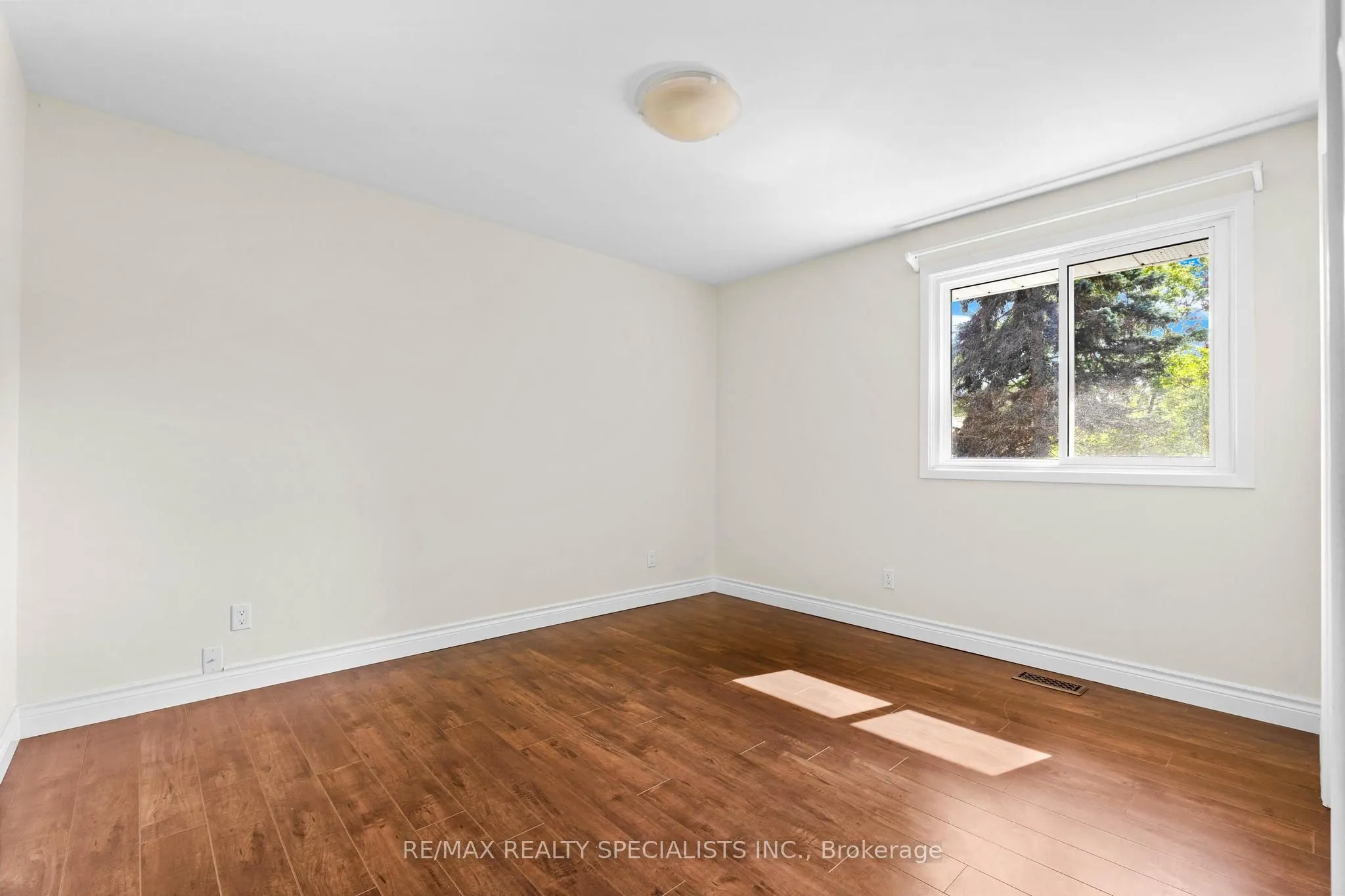 145 Wolfdale Avenue