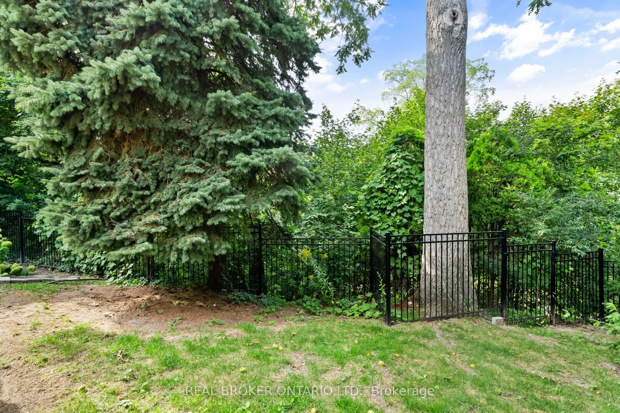 841 Fletcher Valley Crescent