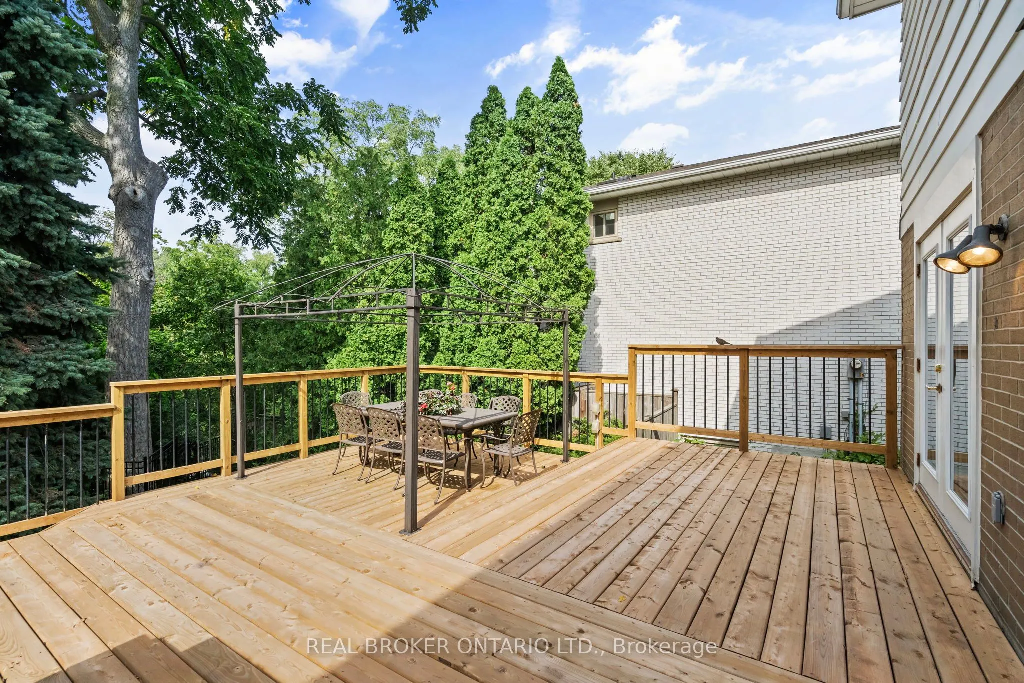 841 Fletcher Valley Crescent