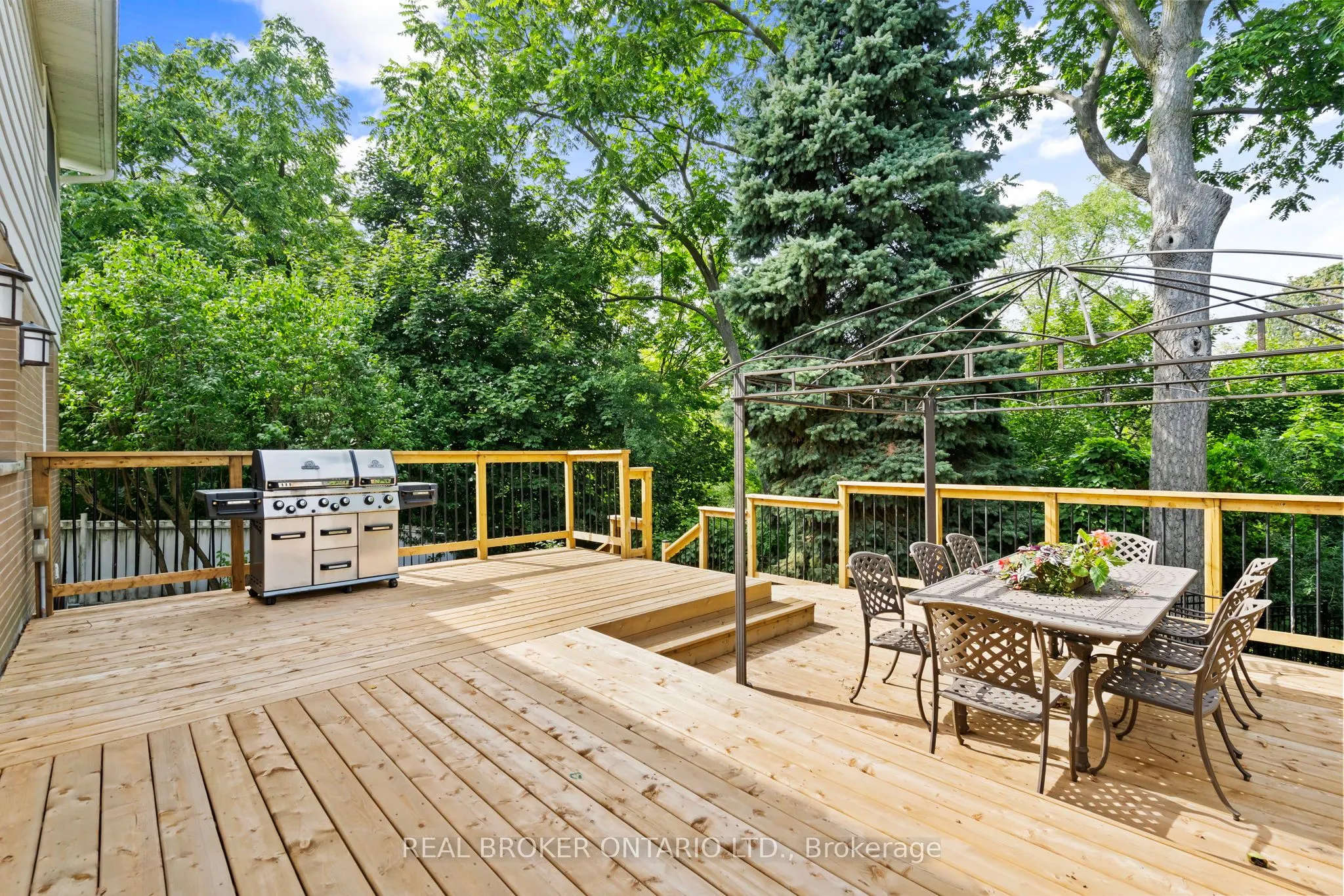 841 Fletcher Valley Crescent