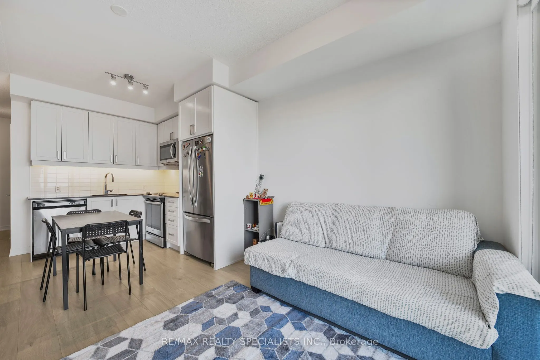 8 Nahani Way, #1702