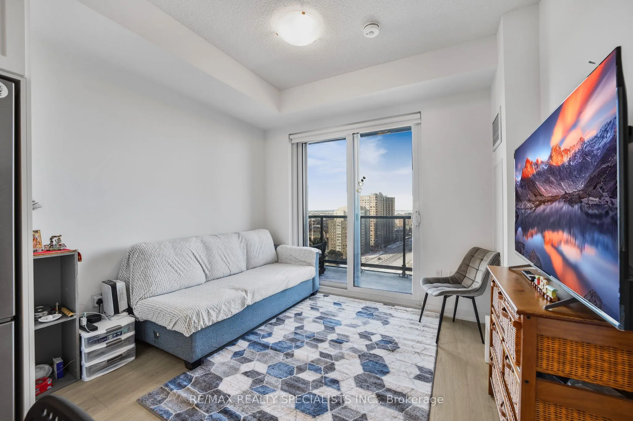 8 Nahani Way, #1702