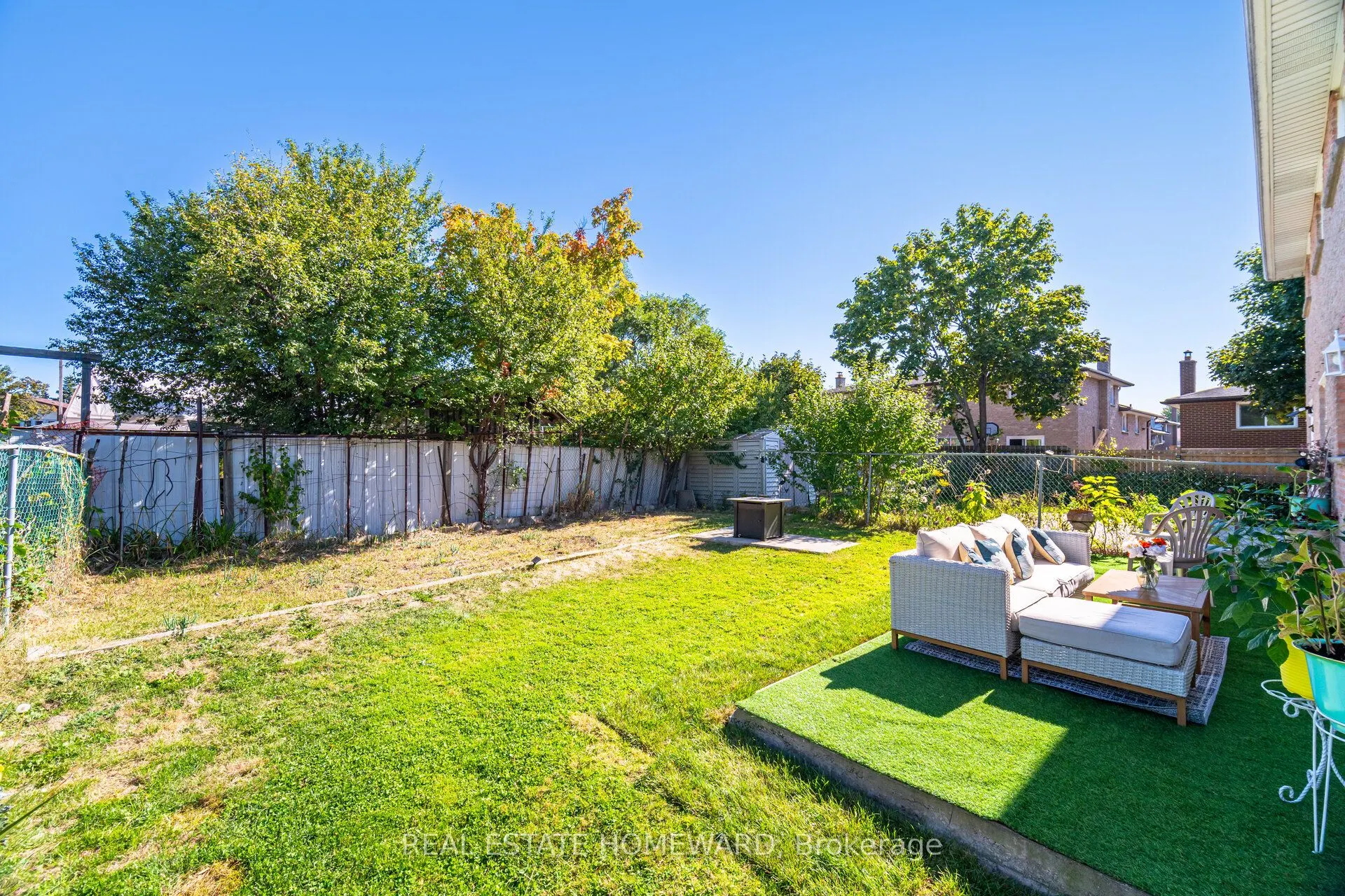 309 Royal Salisbury Way