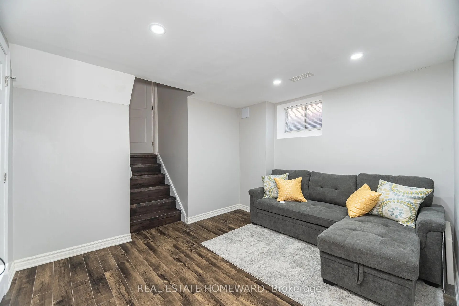 309 Royal Salisbury Way