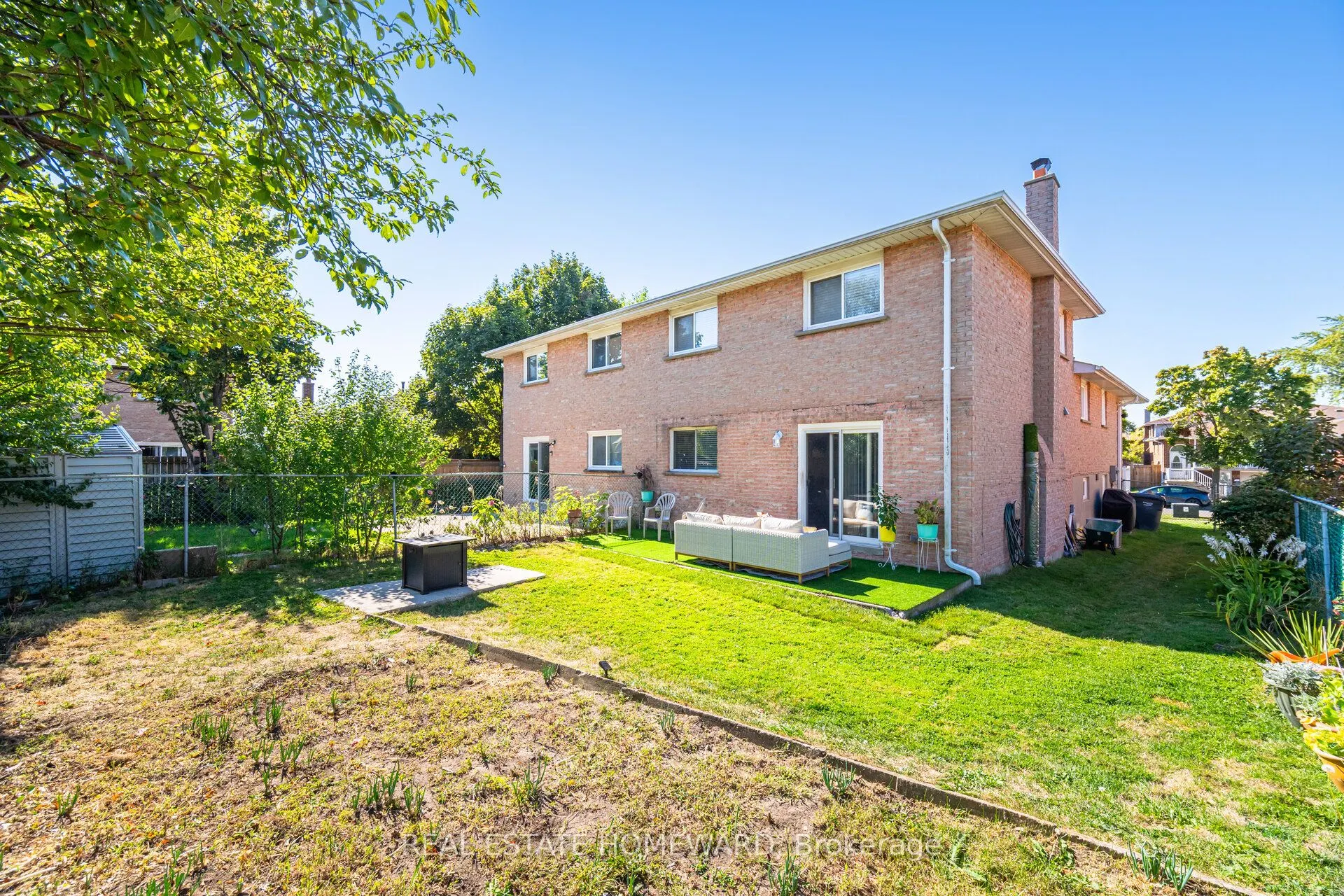 309 Royal Salisbury Way
