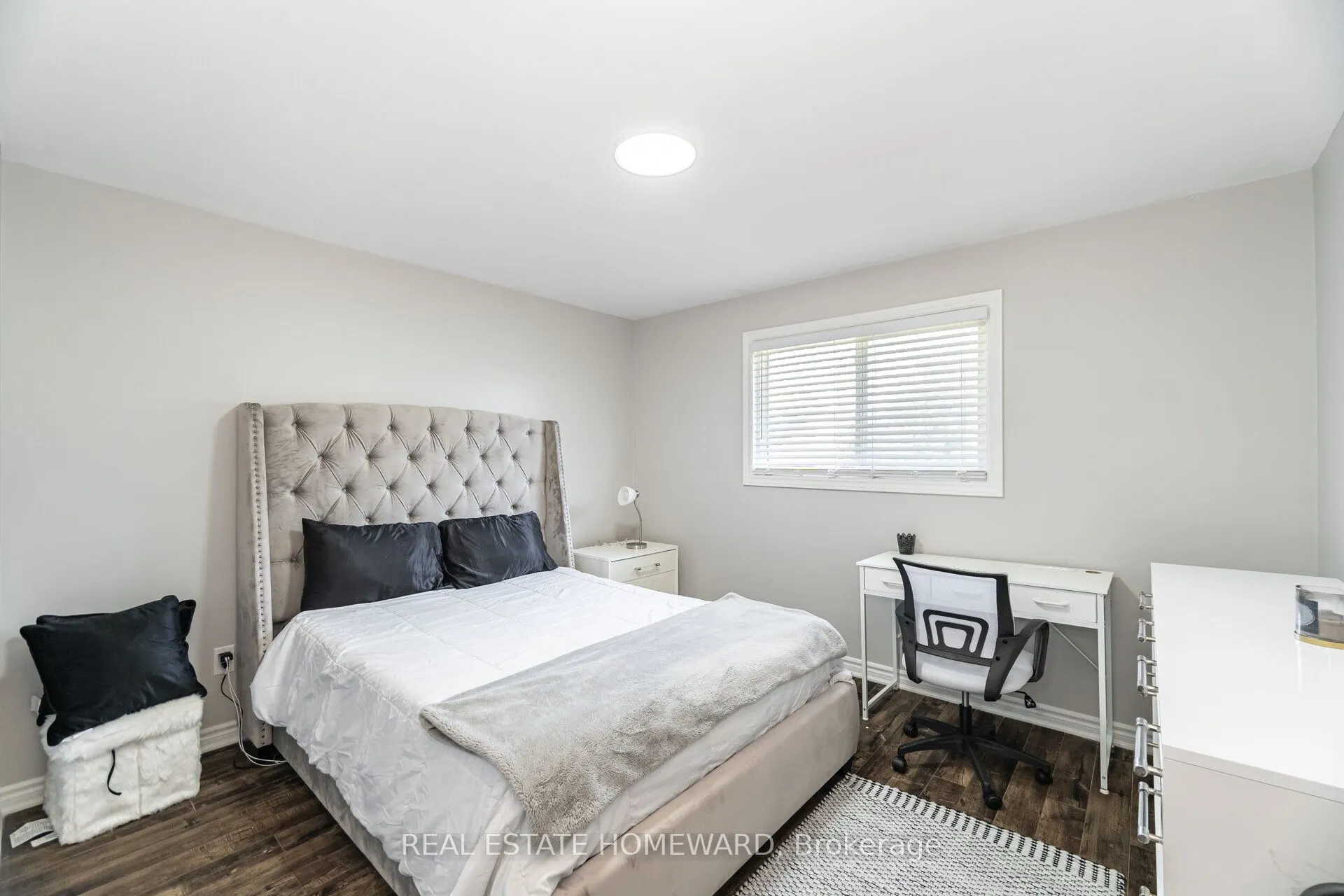 309 Royal Salisbury Way