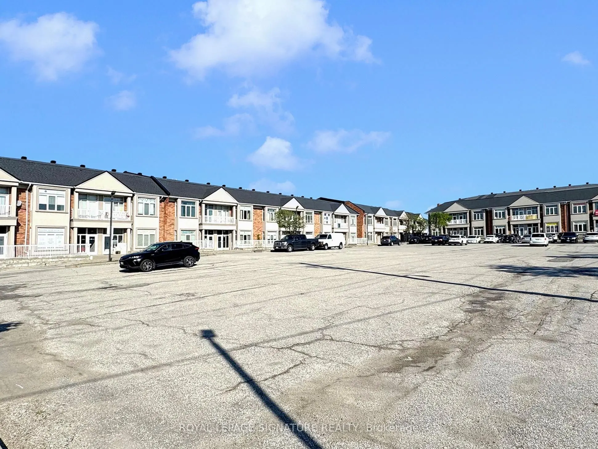 951 Wilson Avenue, #21L