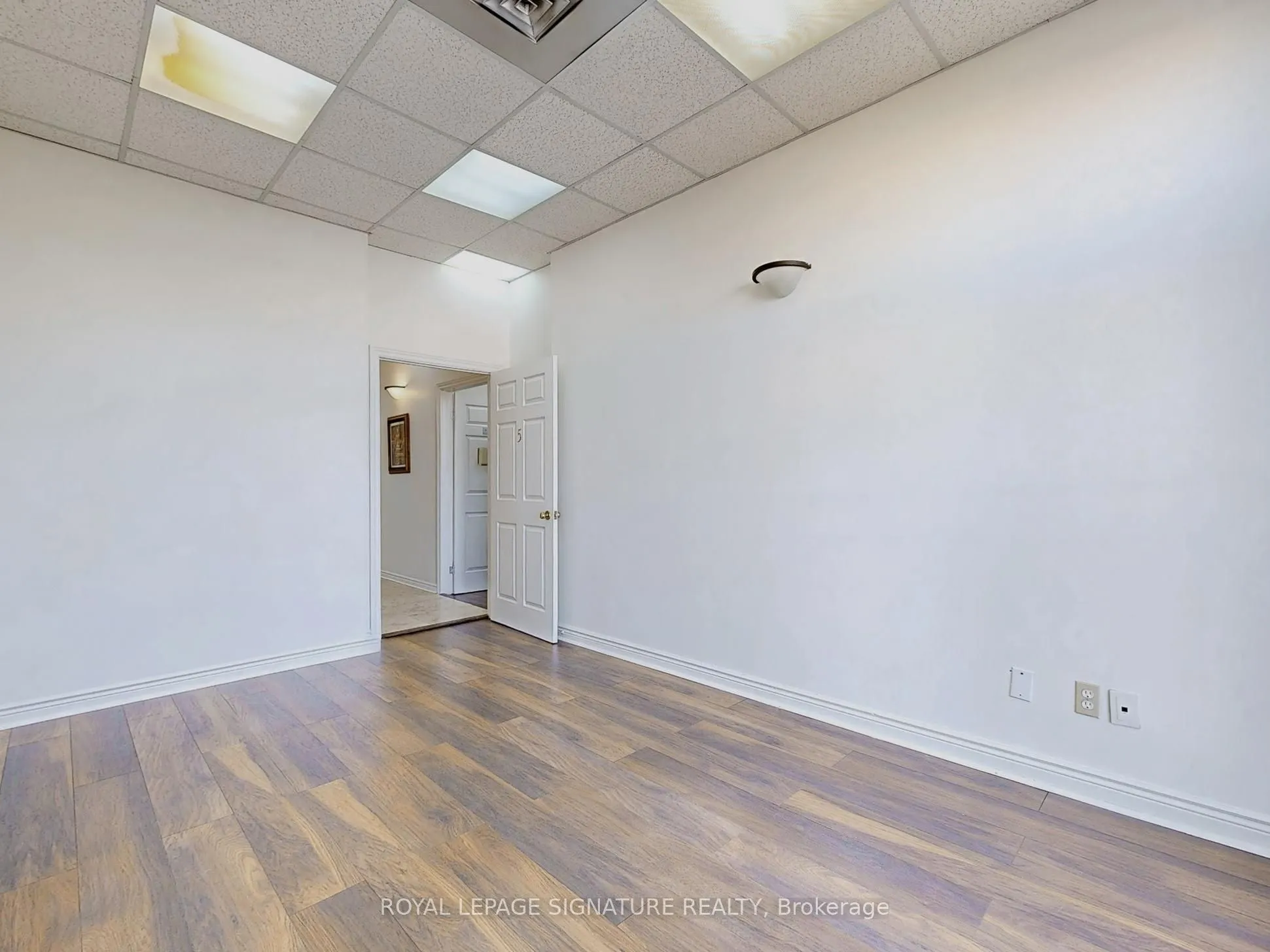 951 Wilson Avenue, #21L