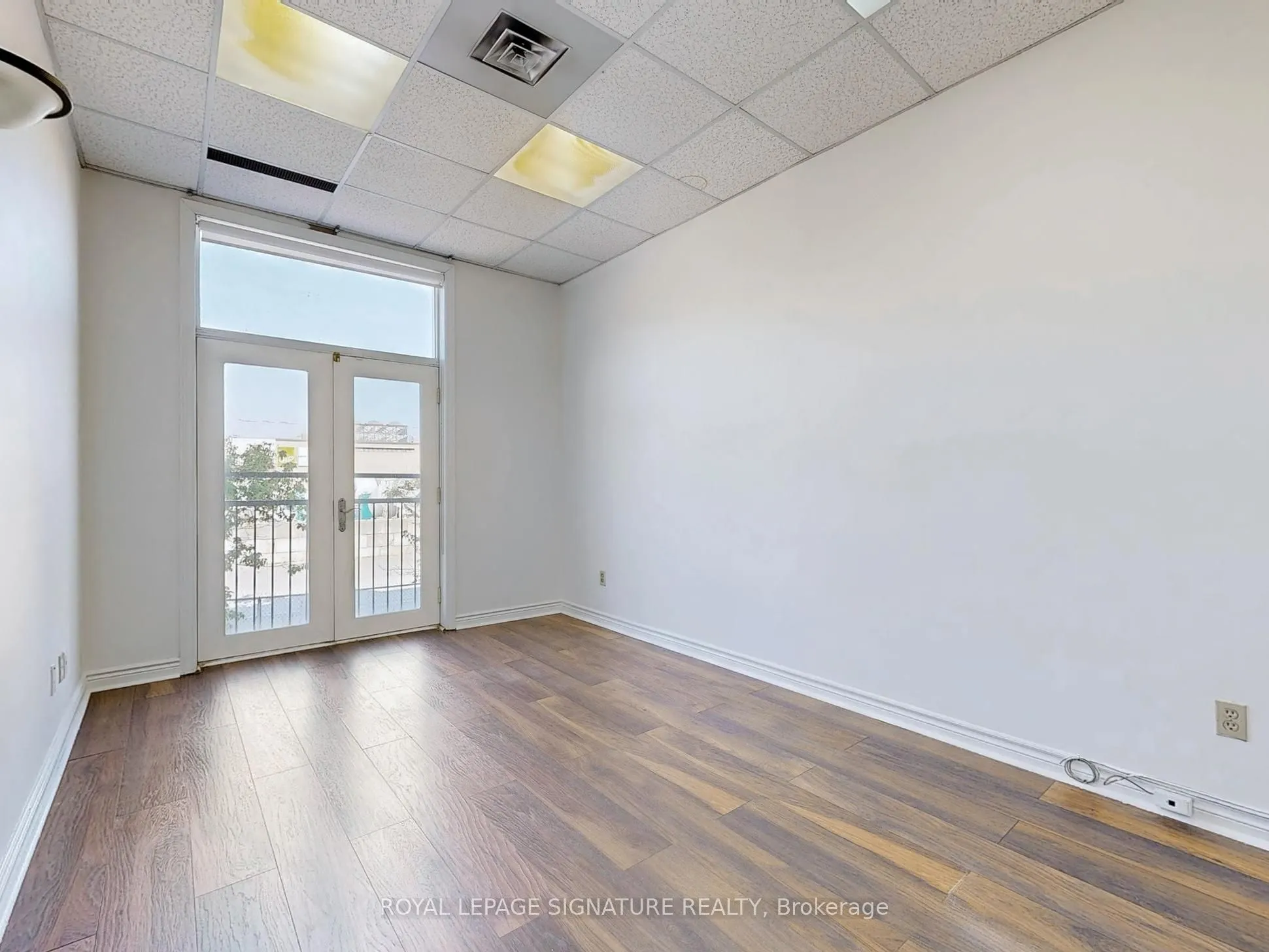 951 Wilson Avenue, #21L