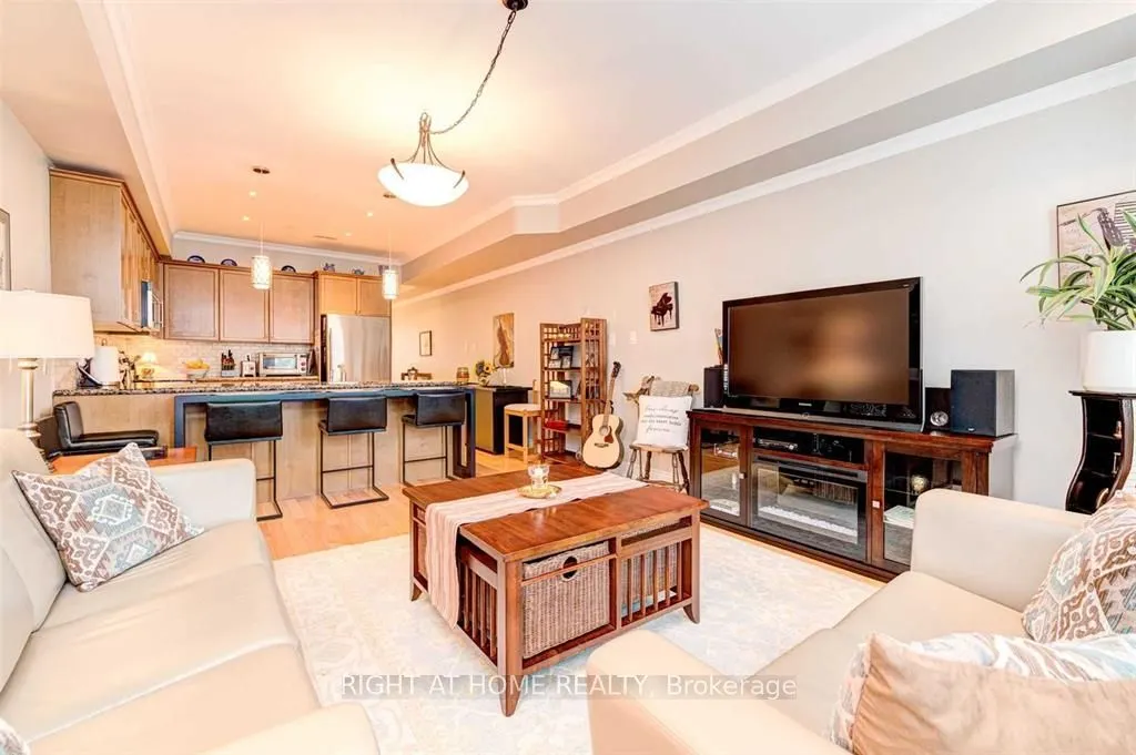 99 Brant Street S, #6