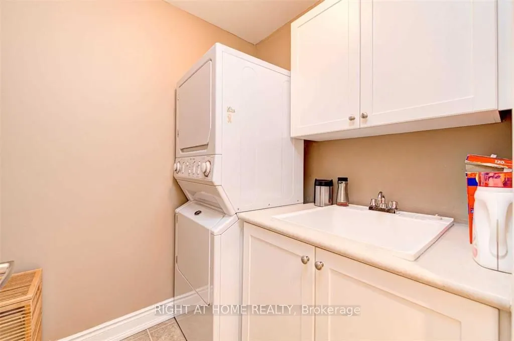 99 Brant Street S, #6