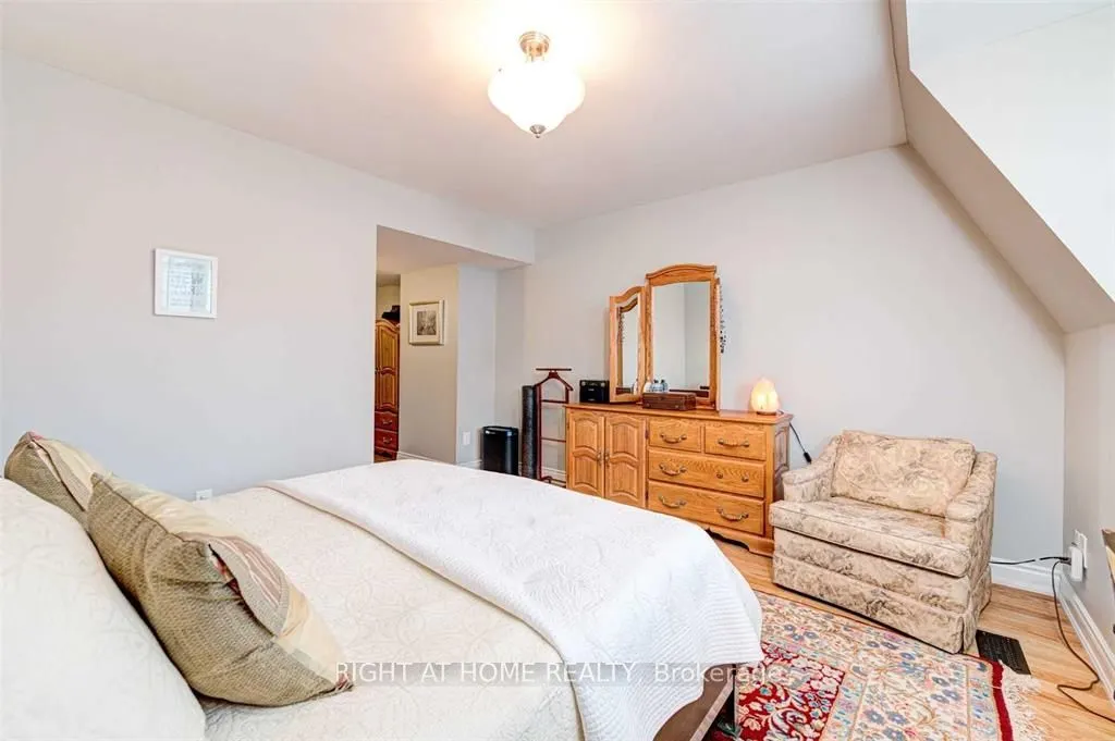 99 BRANT Street S, #6