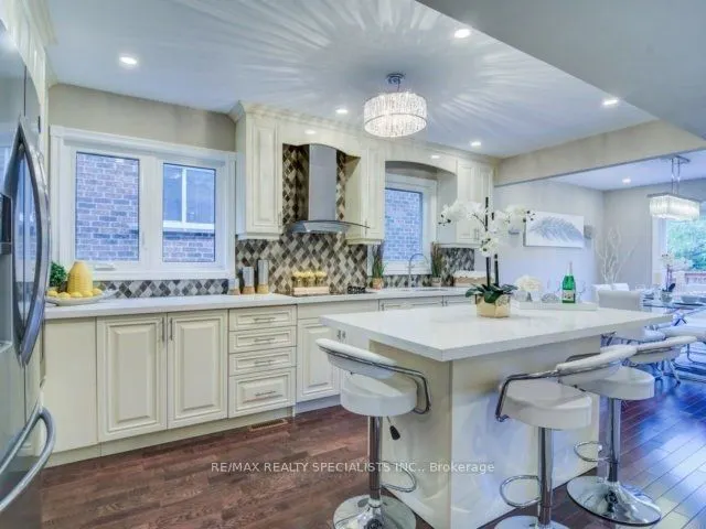 3017 Olympus Mews, #Upper