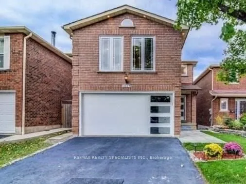 3017 Olympus Mews, #Upper