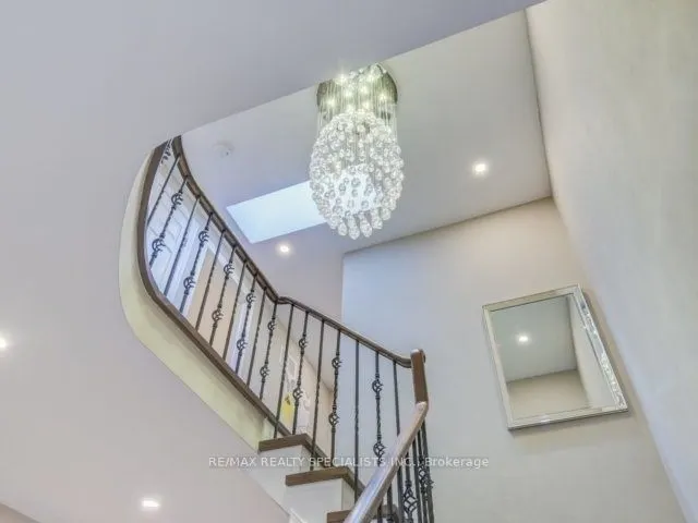 3017 Olympus Mews, #Upper