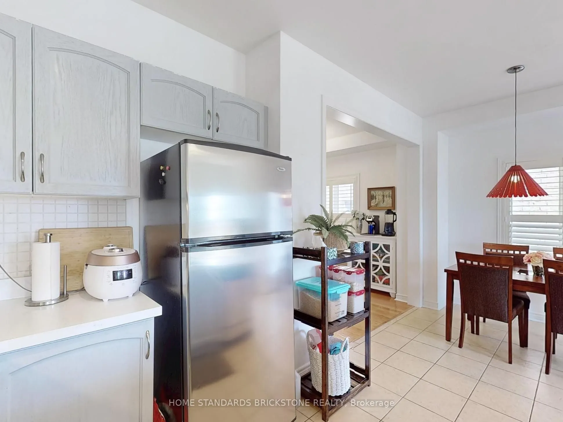 50 Versailles Crescent