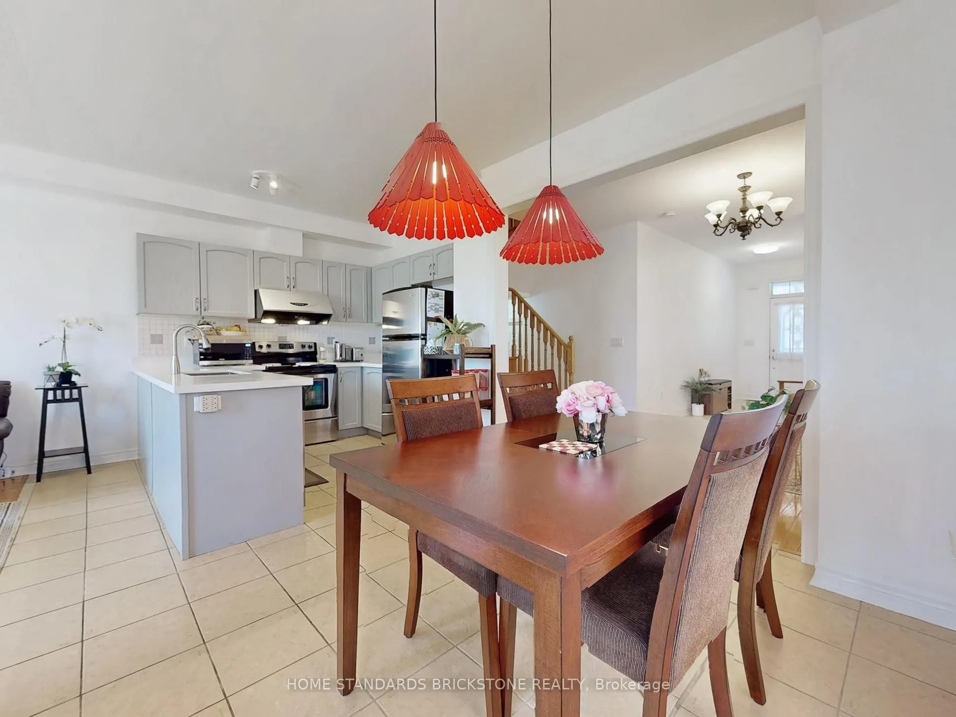 50 Versailles Crescent