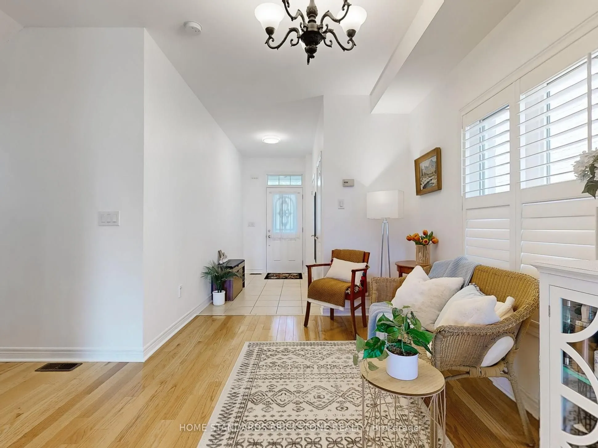 50 Versailles Crescent