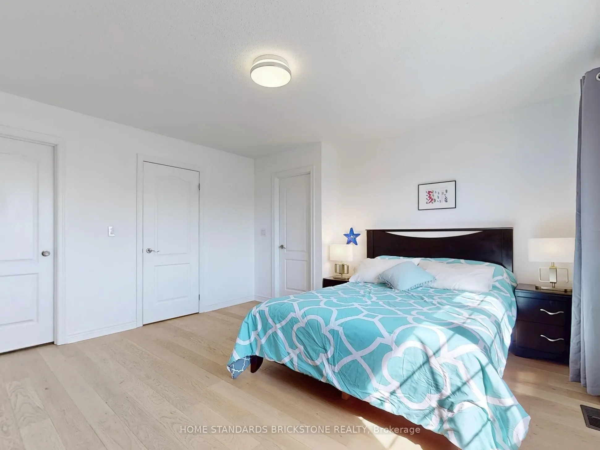 50 Versailles Crescent