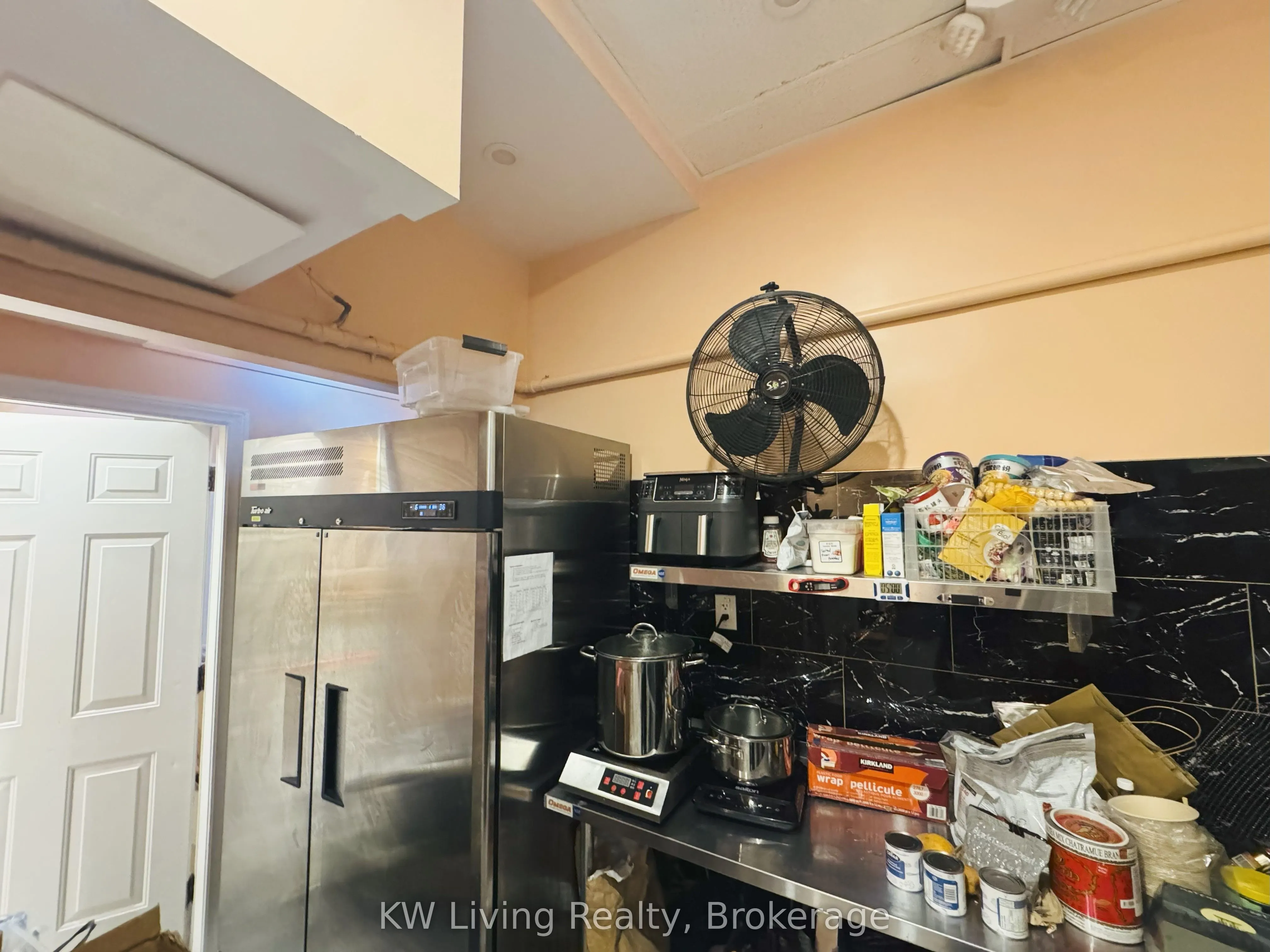 259 Lakeshore Road E