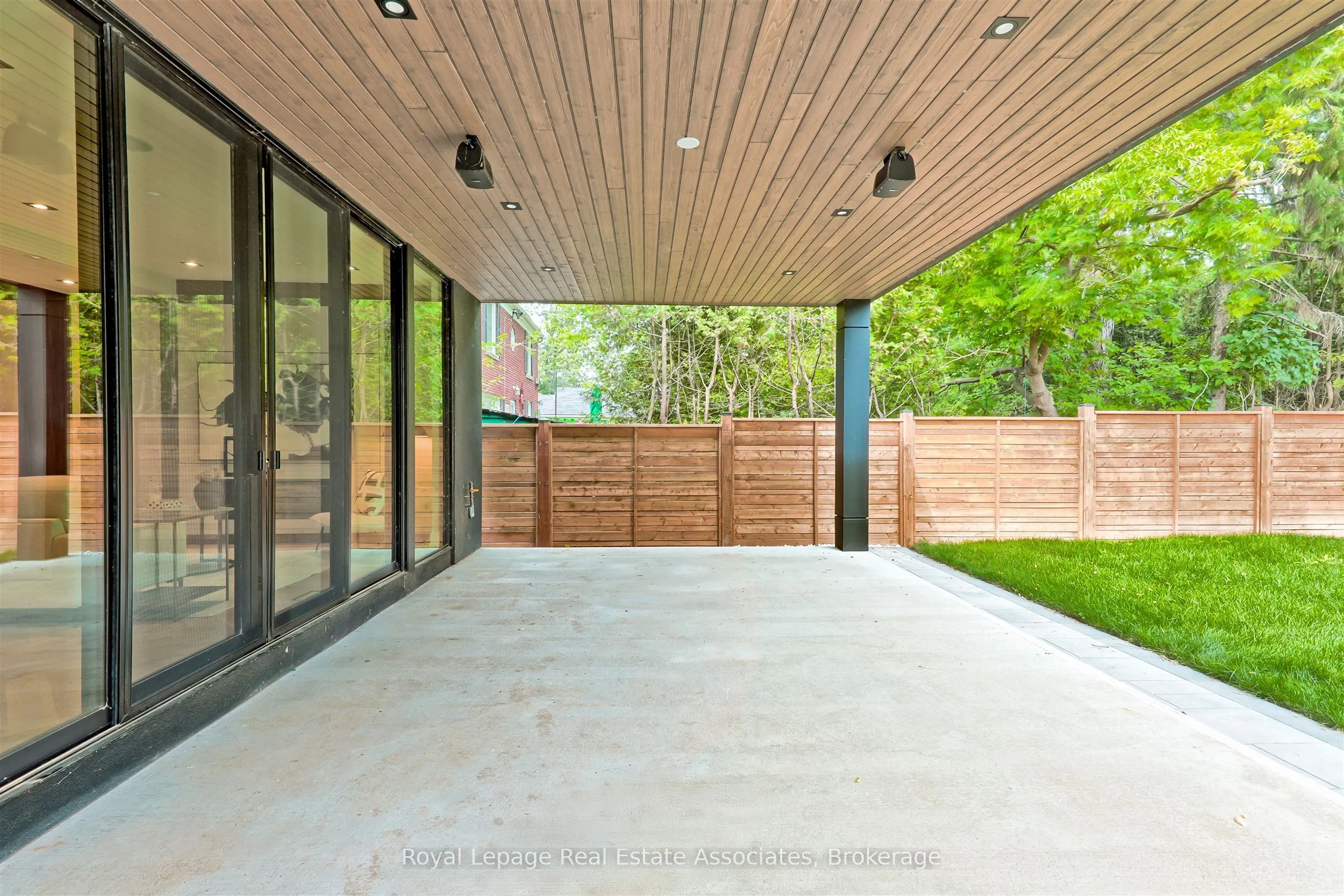 700 Montbeck Crescent