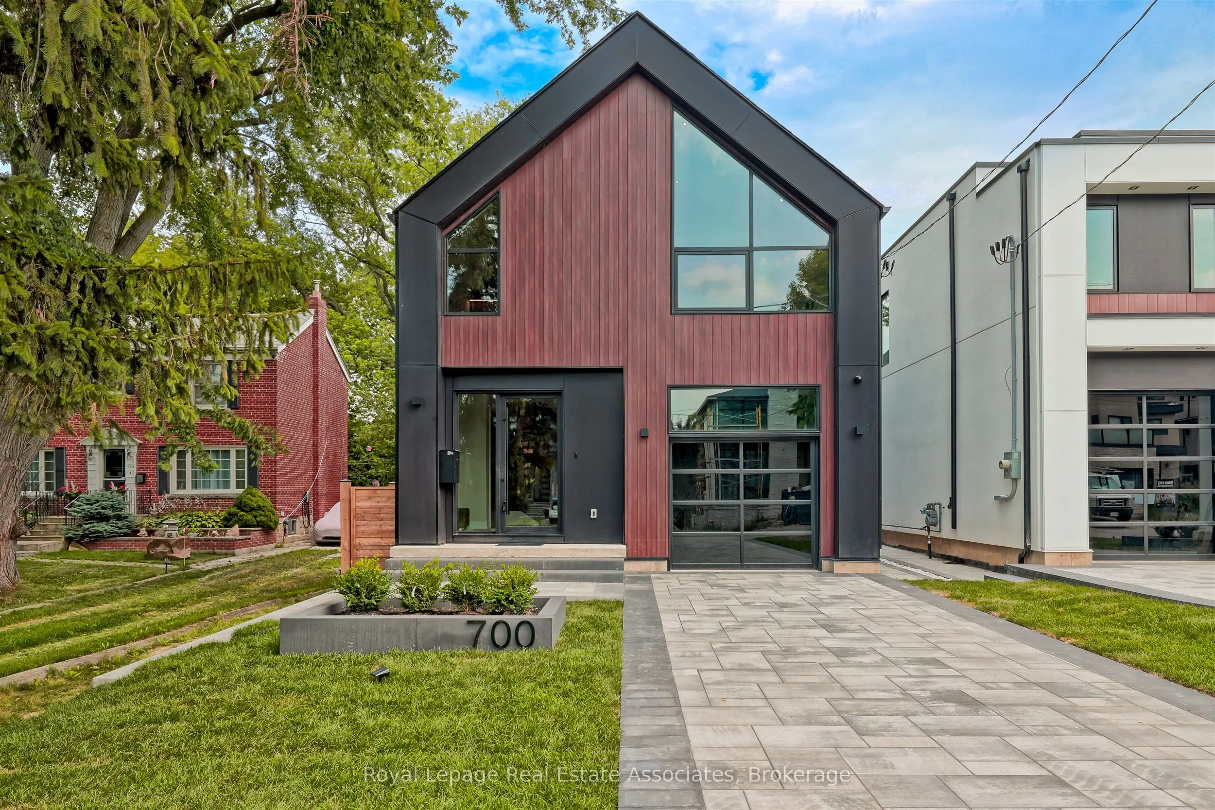 700 Montbeck Crescent