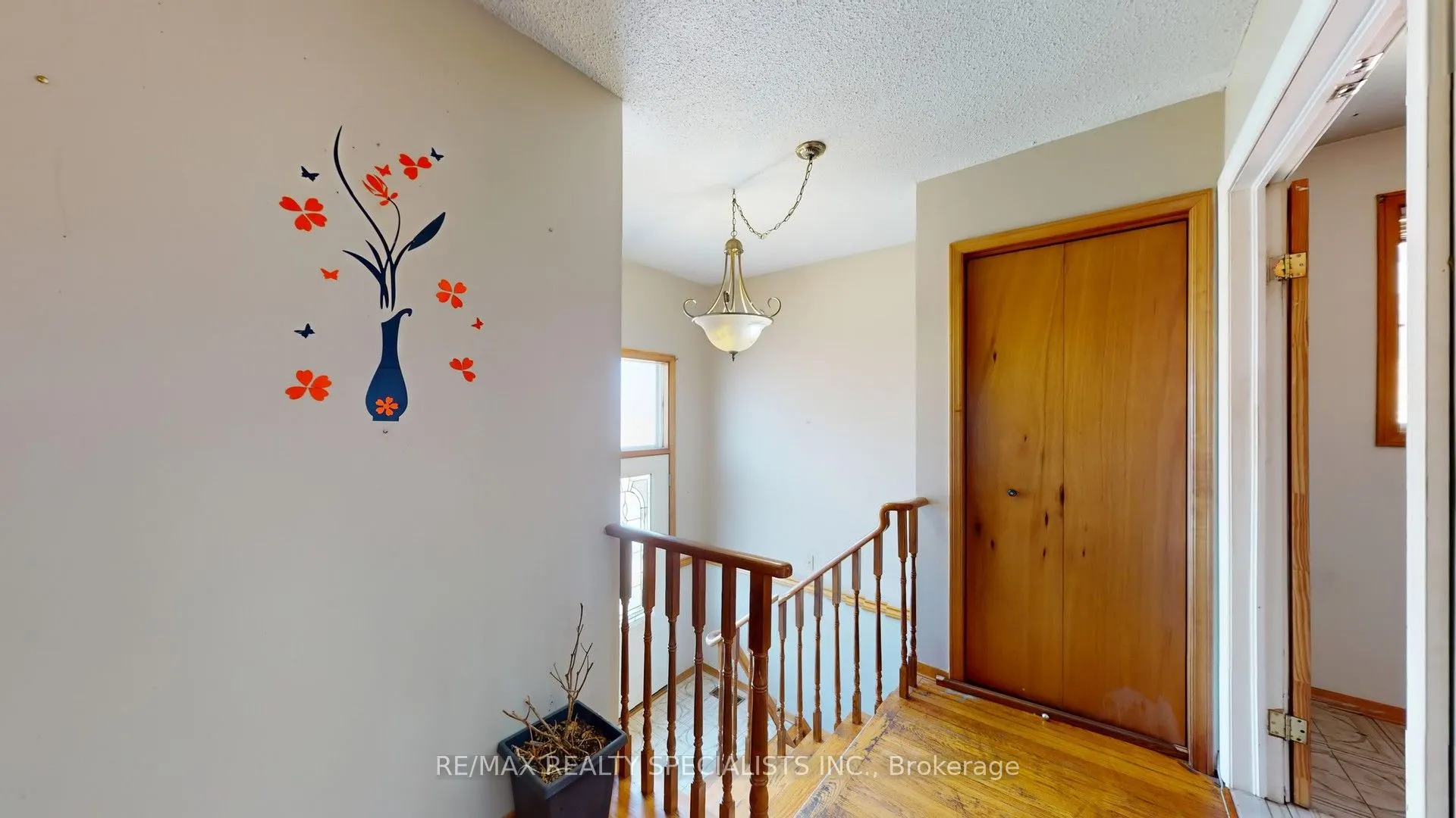 42 Dantek Court