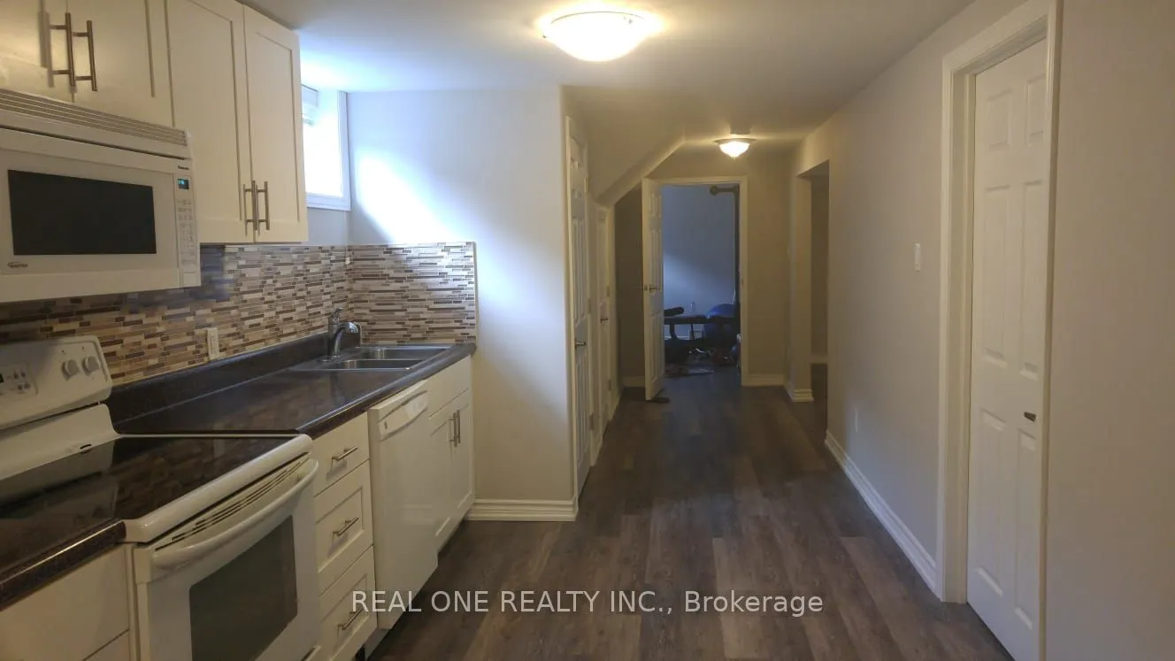 1218 Shamir Crescent