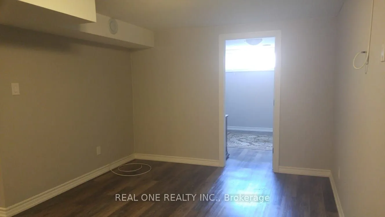 1218 Shamir Crescent