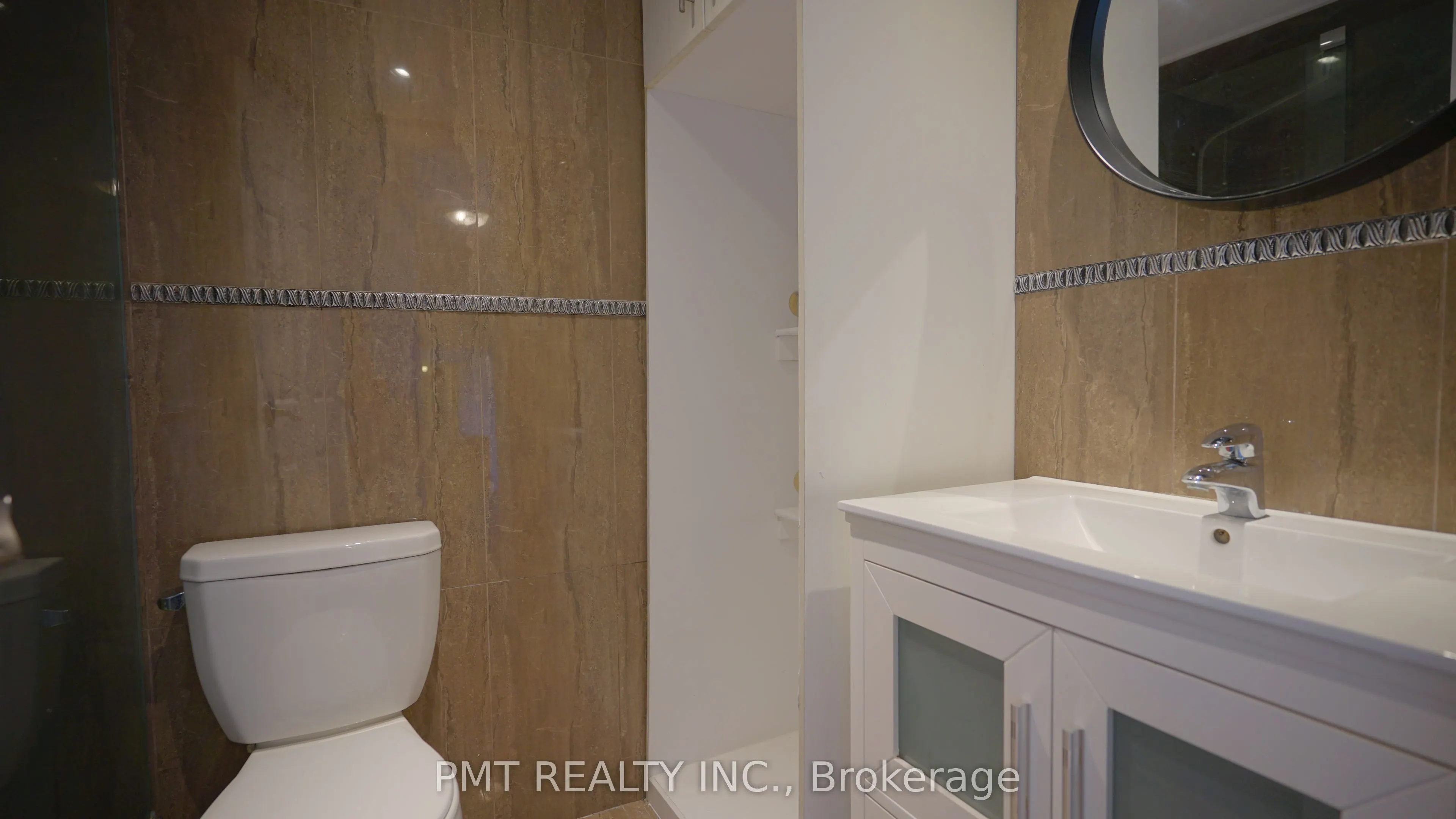 530 Lolita Gardens, #904
