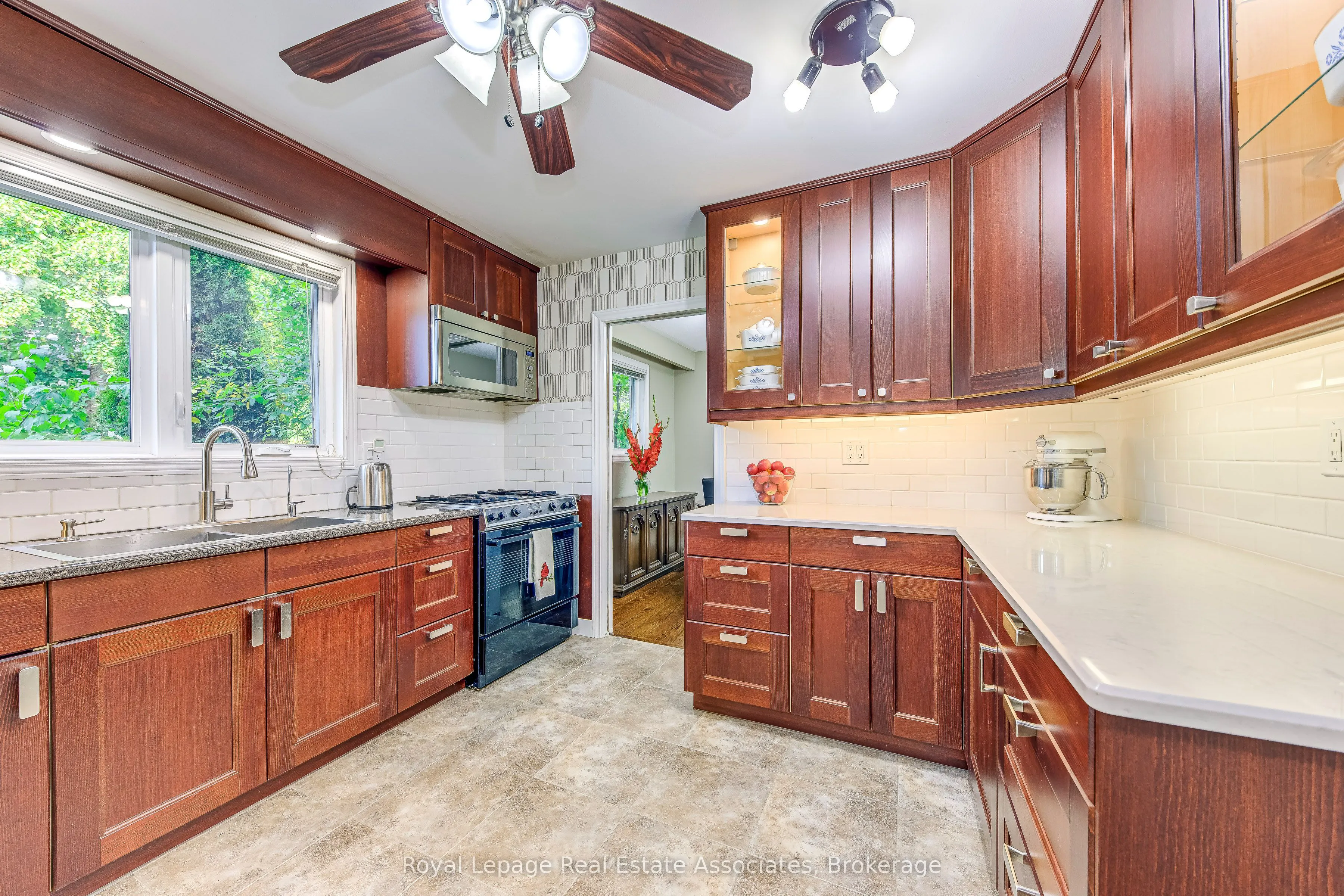 2406 Buttonbush Crescent