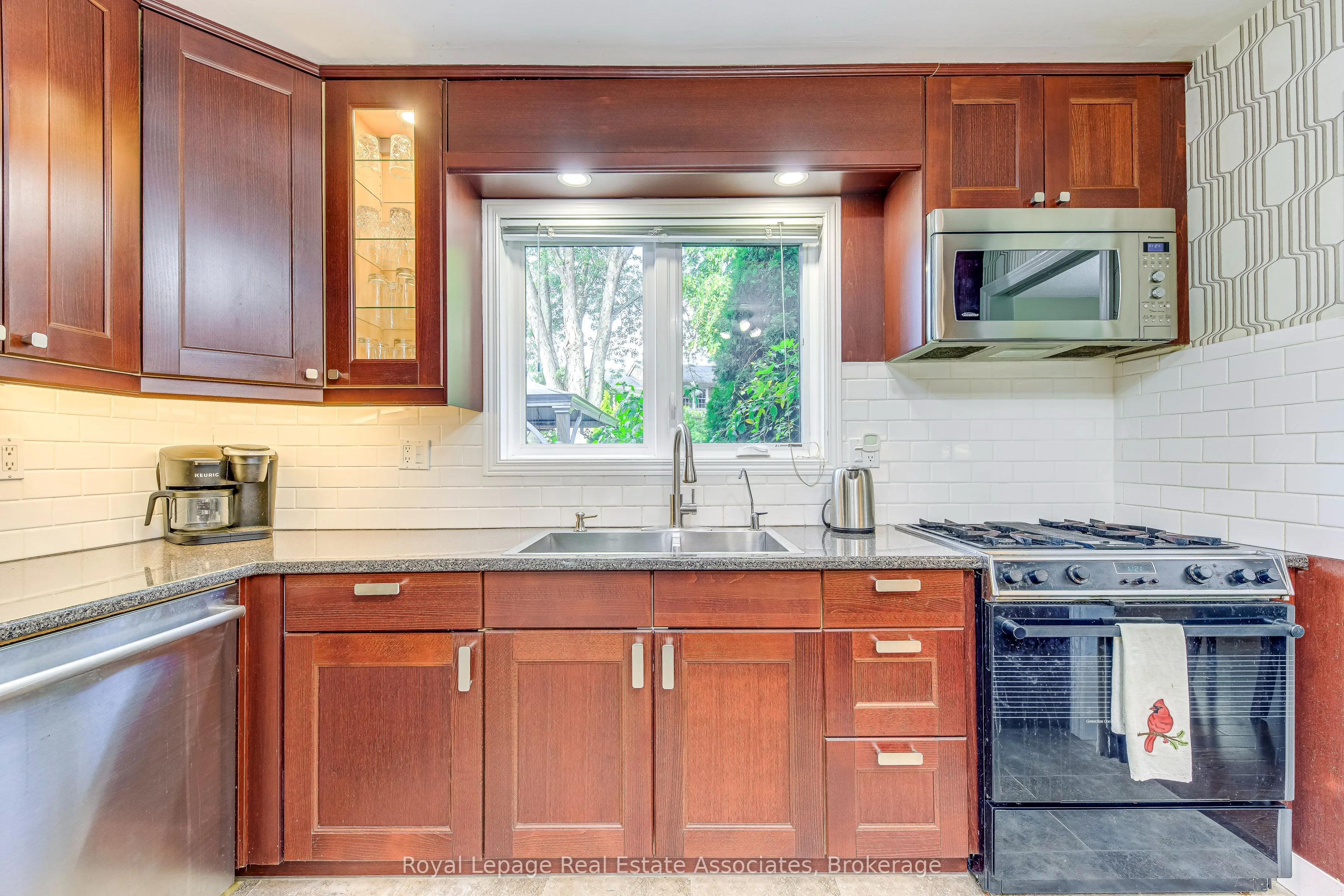2406 Buttonbush Crescent