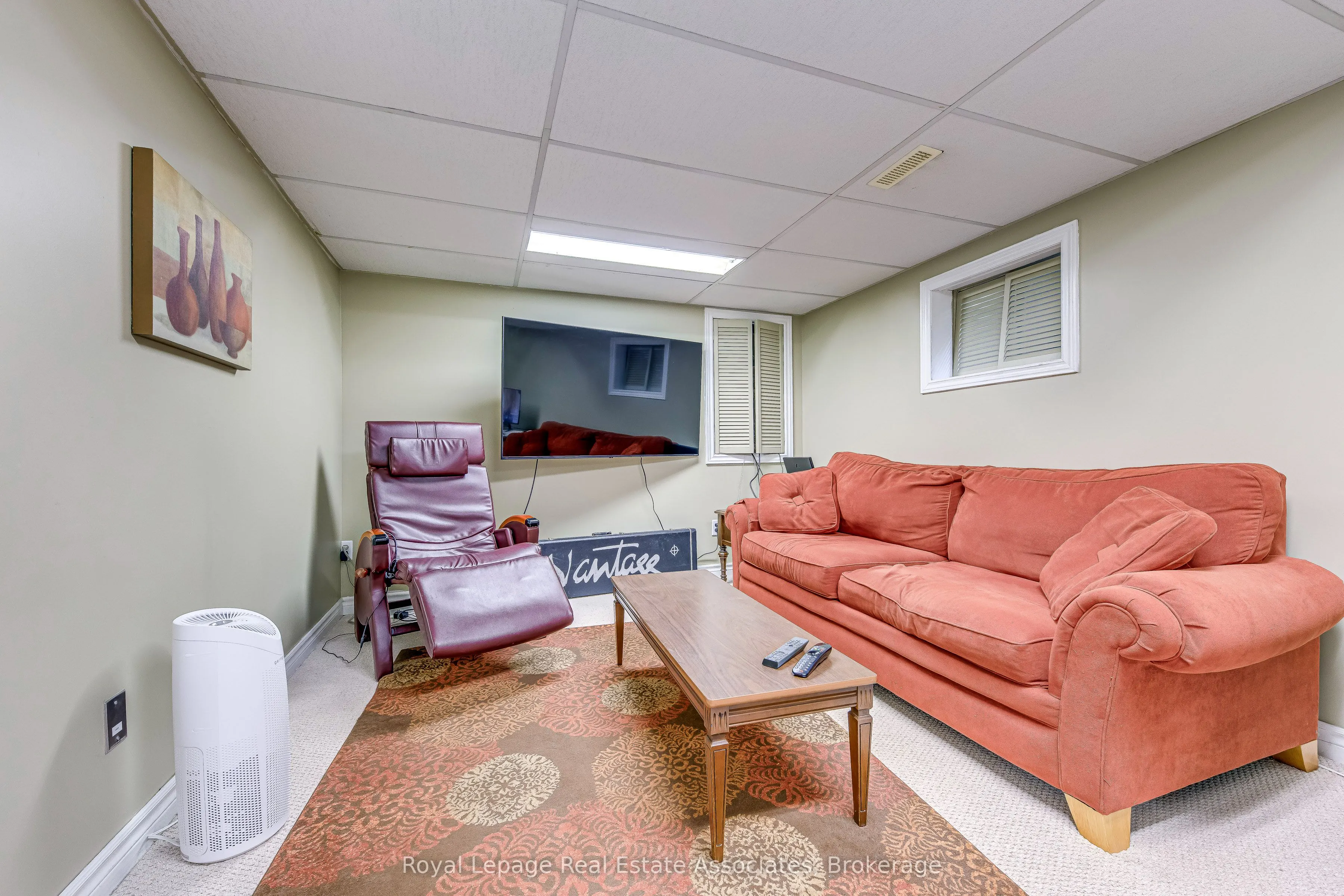 2406 Buttonbush Crescent