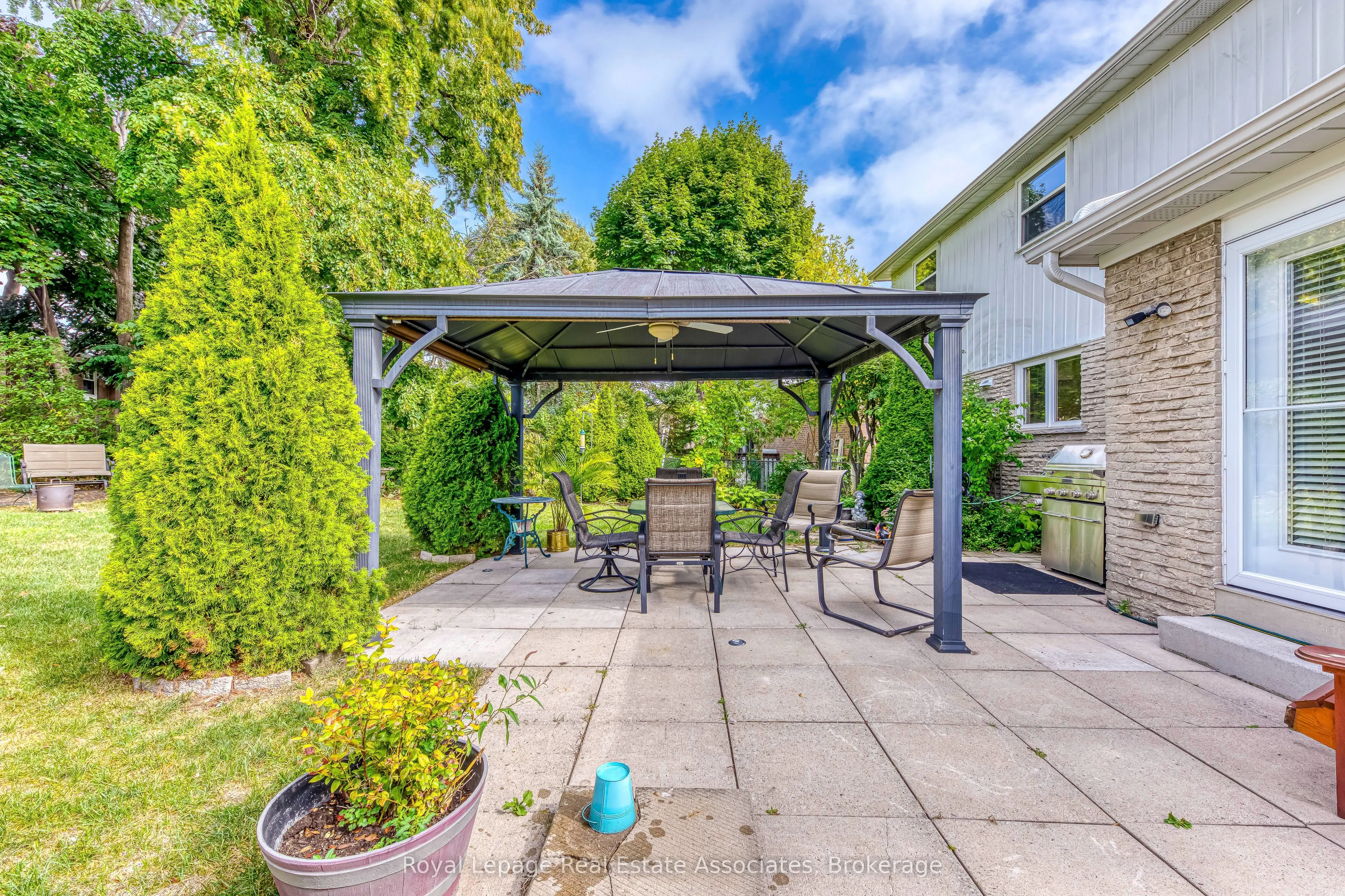 2406 Buttonbush Crescent