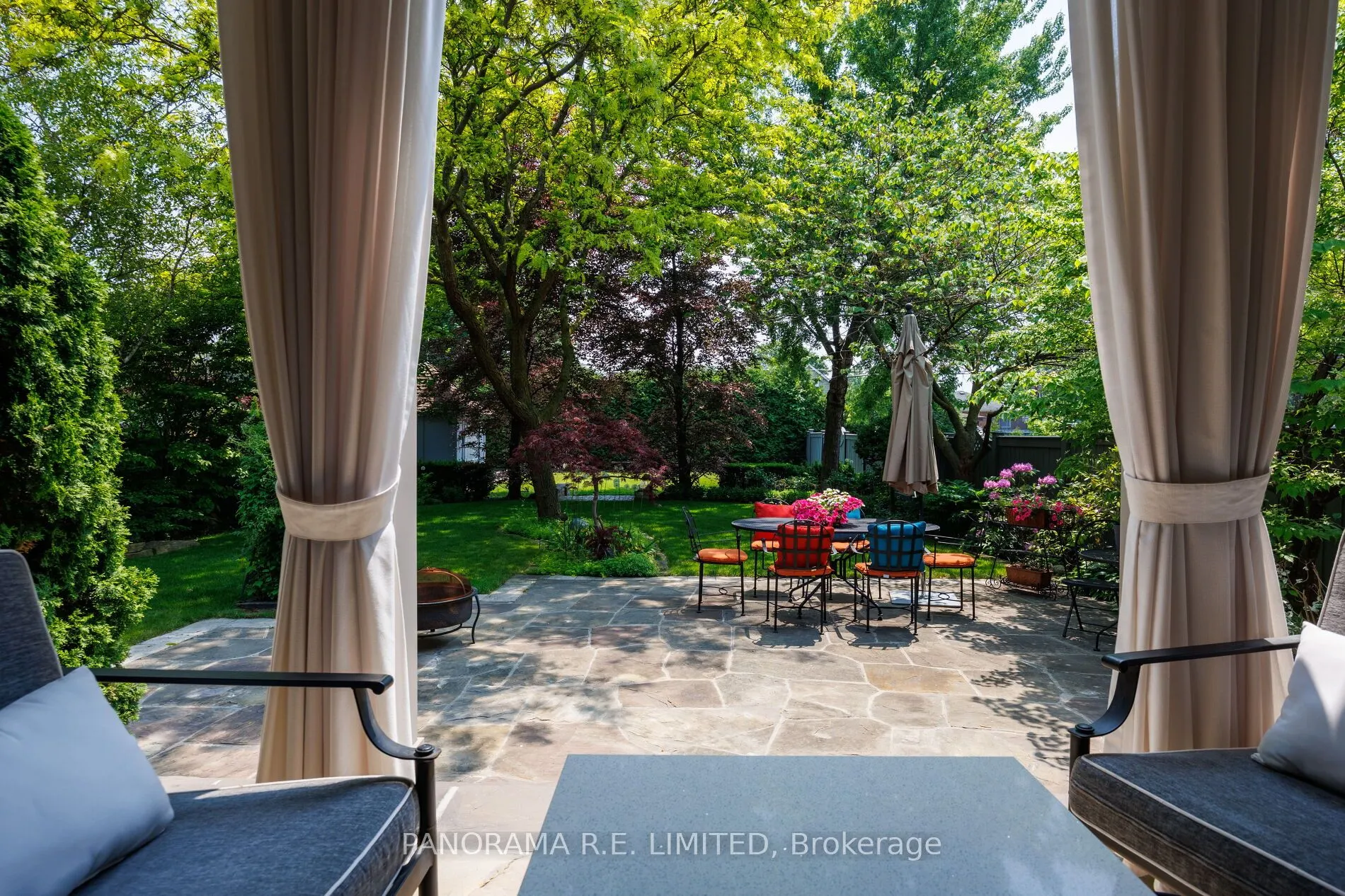 19 Graystone Gardens