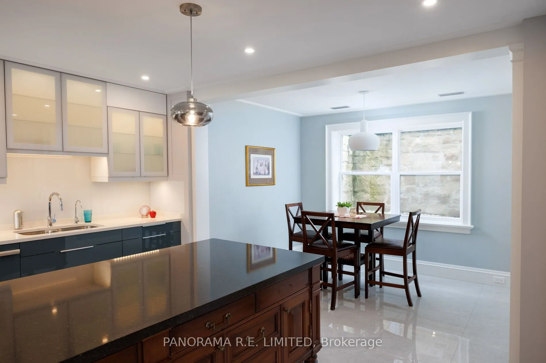 19 Graystone Gardens