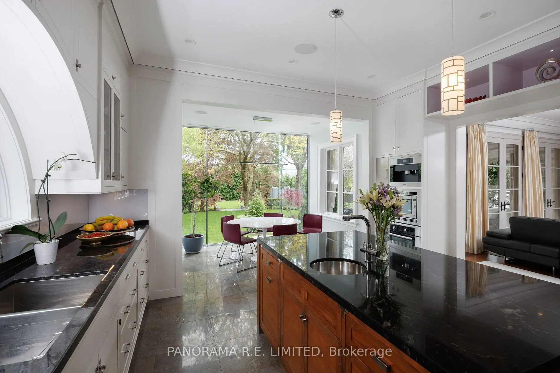19 Graystone Gardens