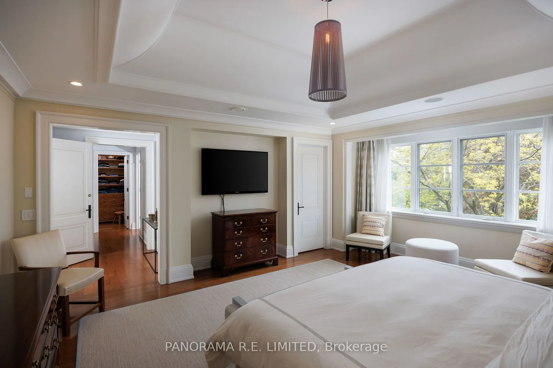 19 Graystone Gardens