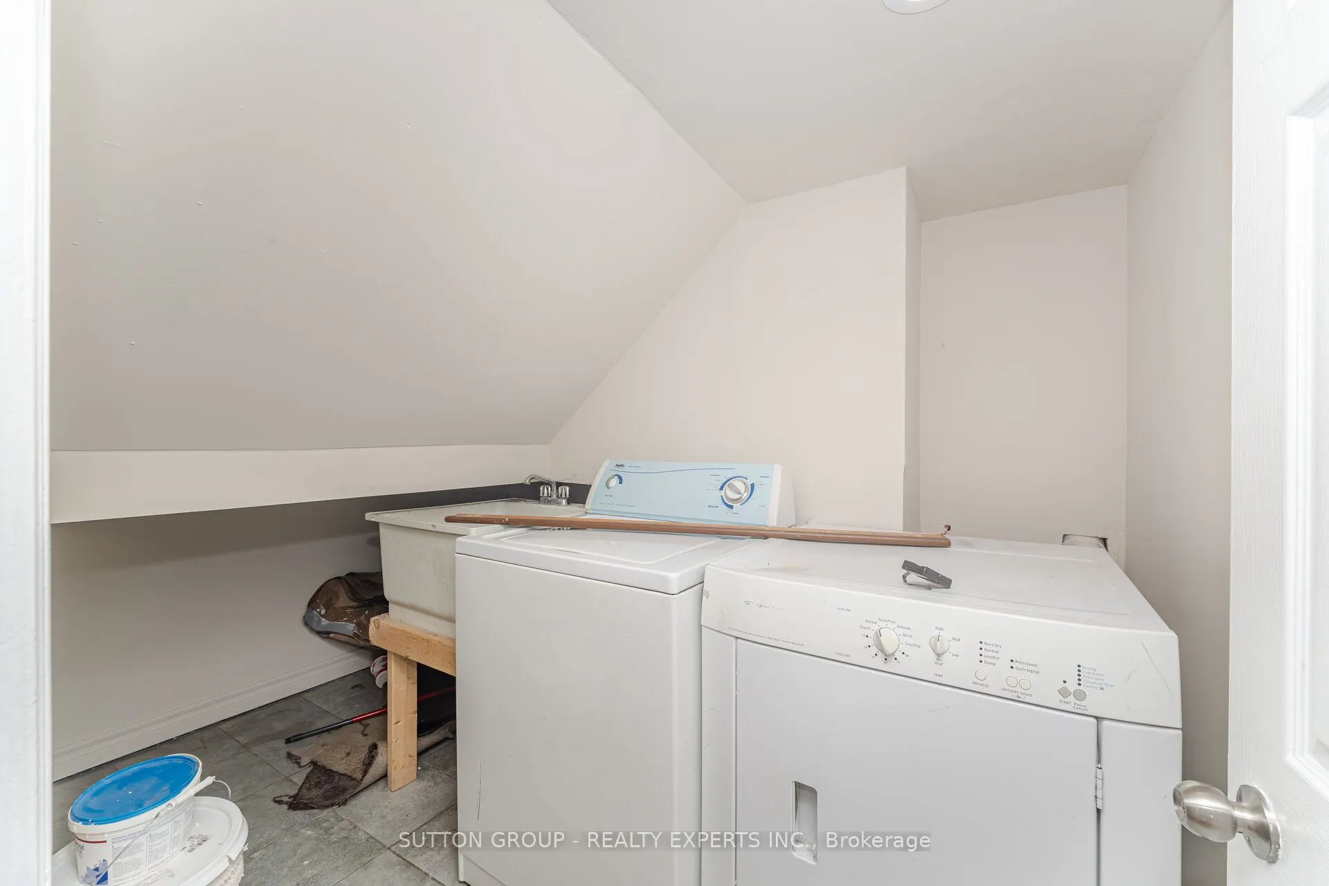 3783 Keenan Crescent