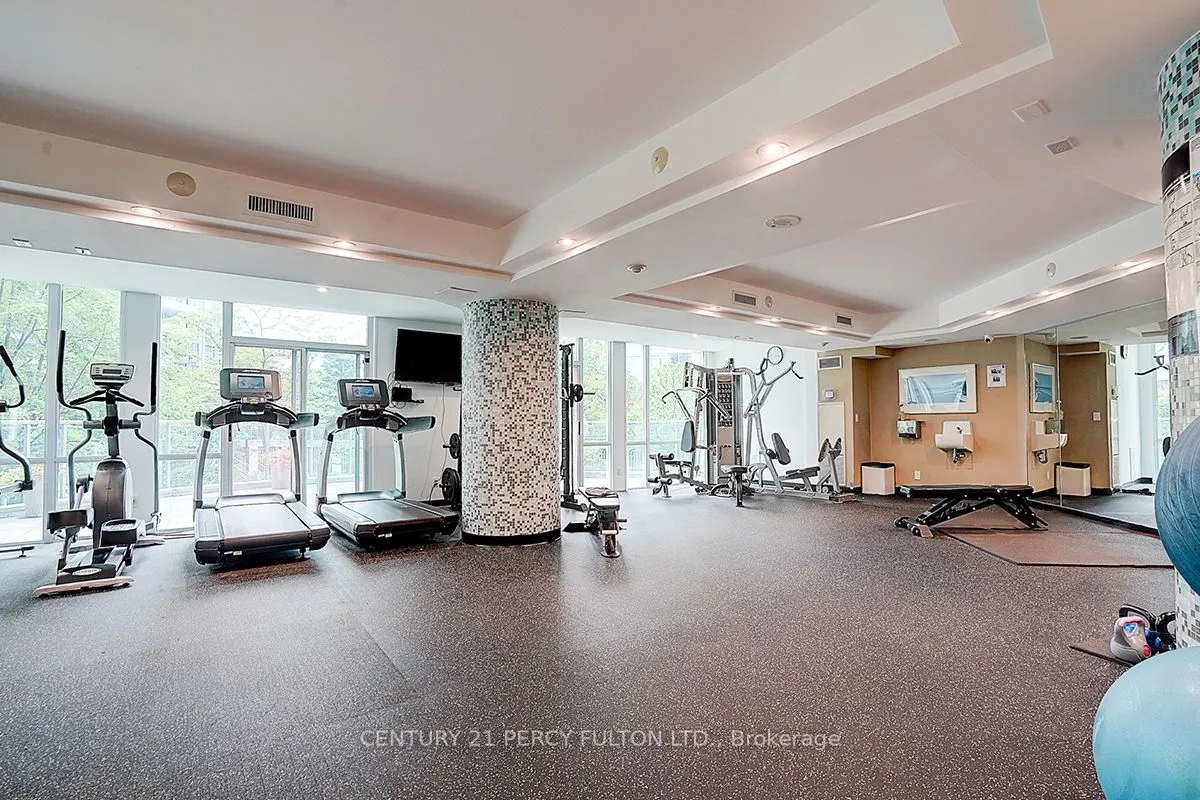 220 Burnhamthorpe Road W