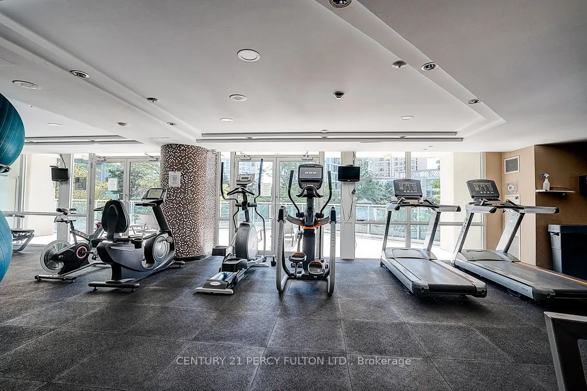 220 Burnhamthorpe Road W