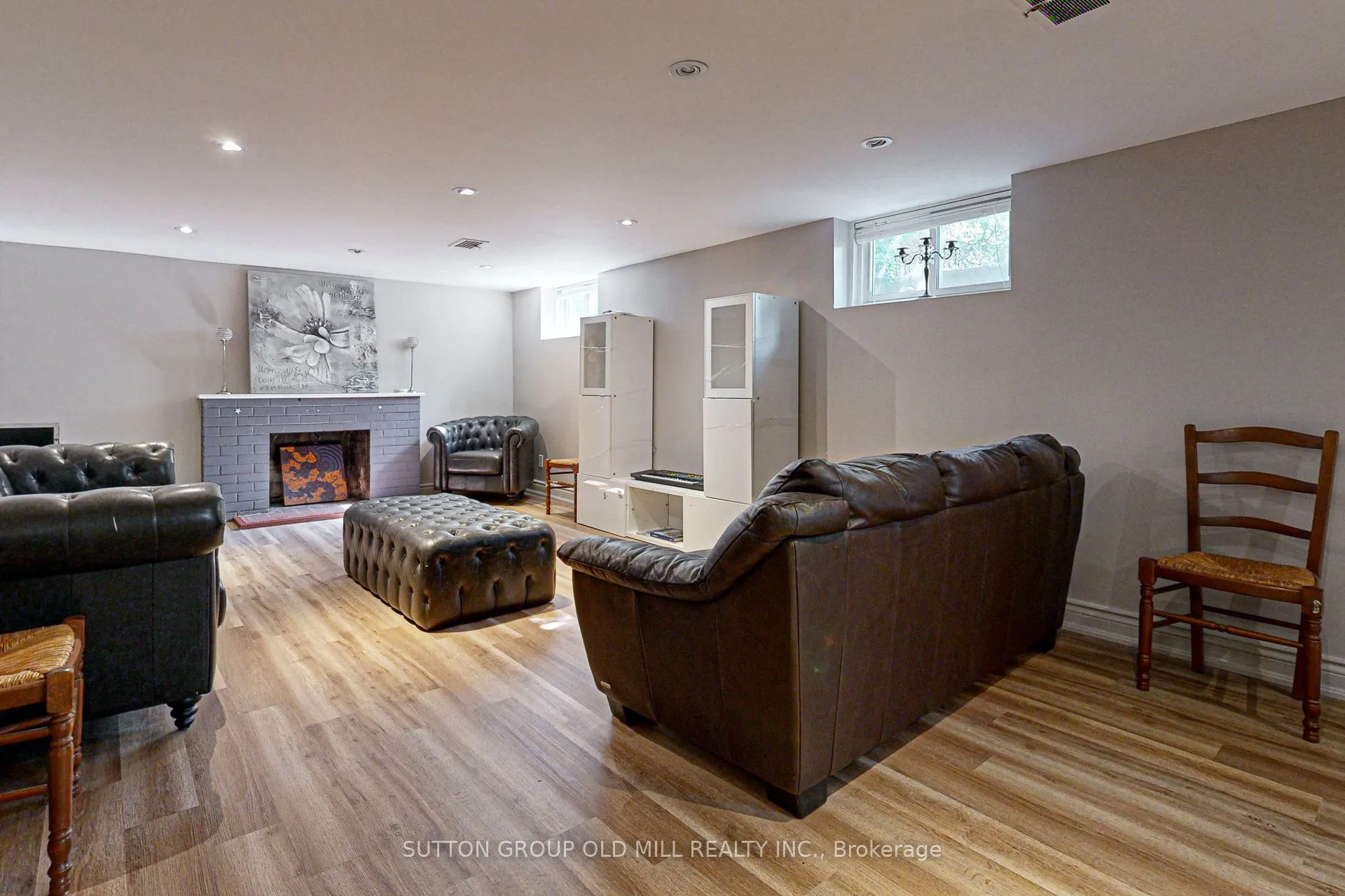 2 Bywood Drive
