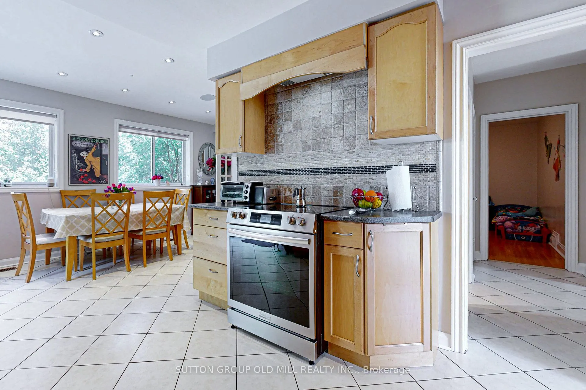 2 Bywood Drive