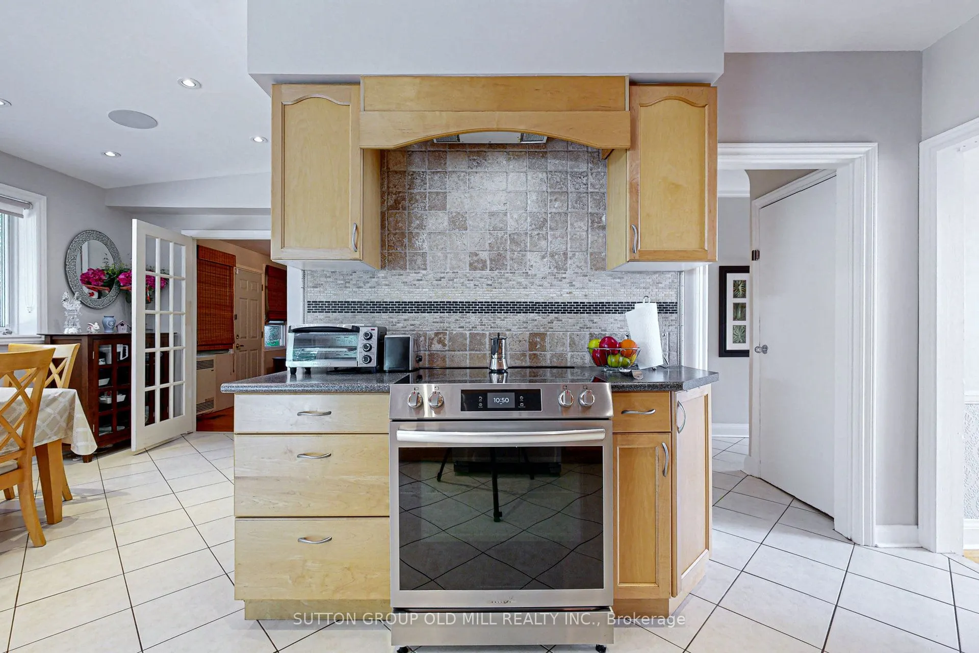 2 Bywood Drive