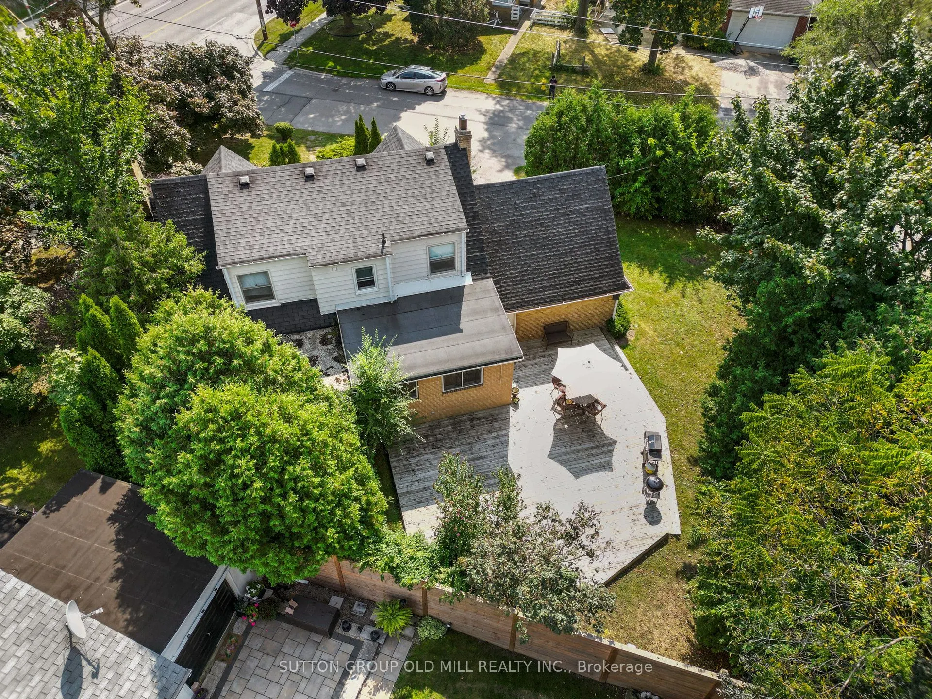 2 Bywood Drive
