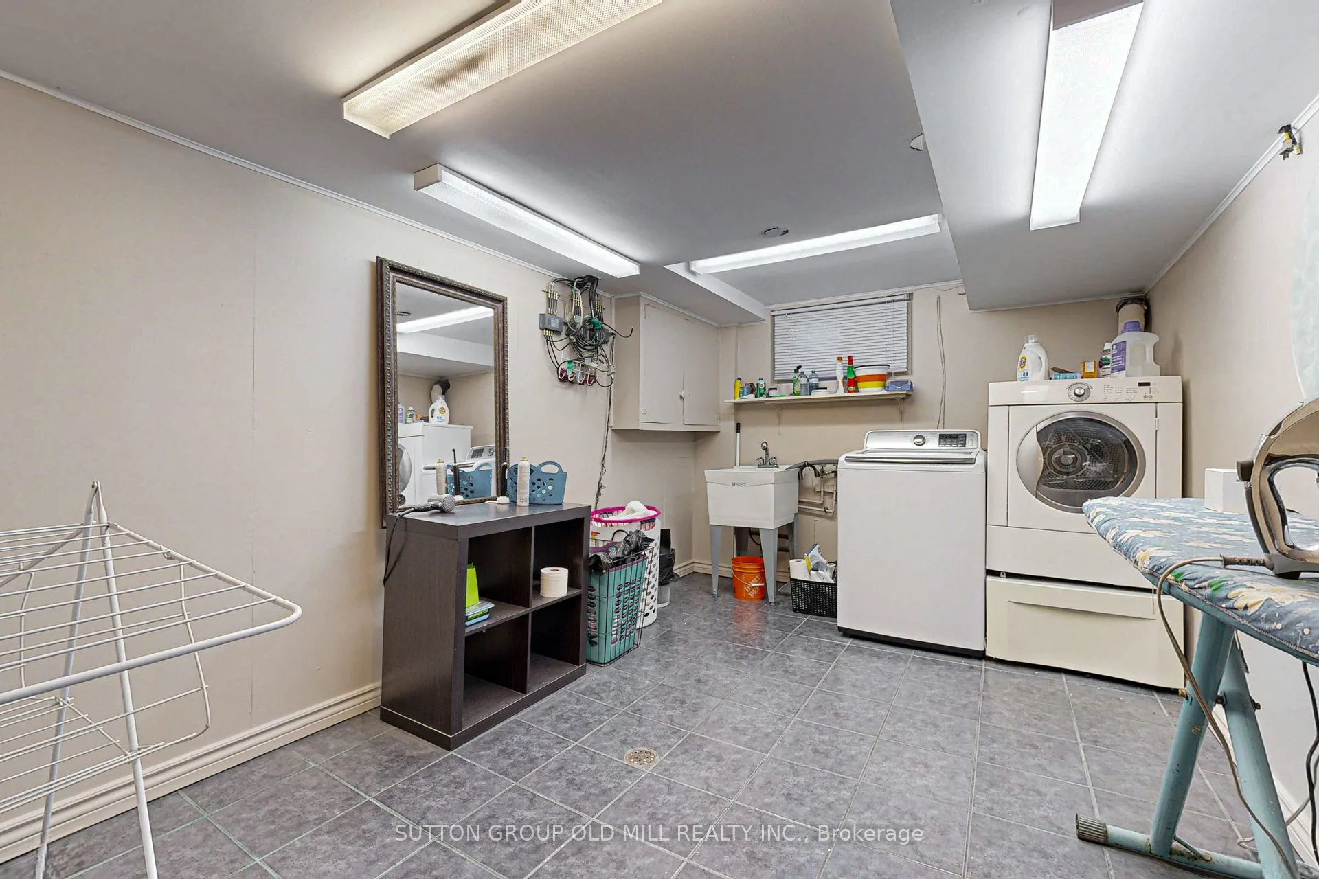 2 Bywood Drive