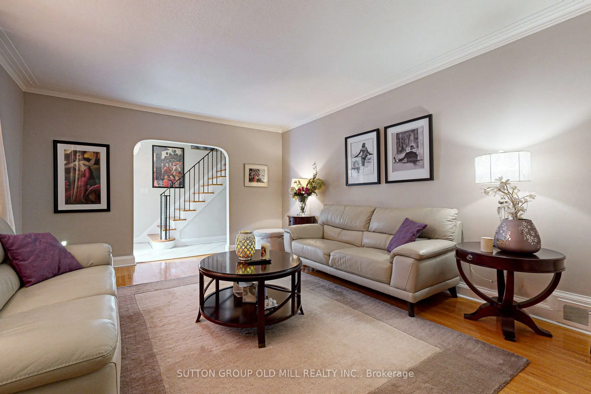 2 Bywood Drive