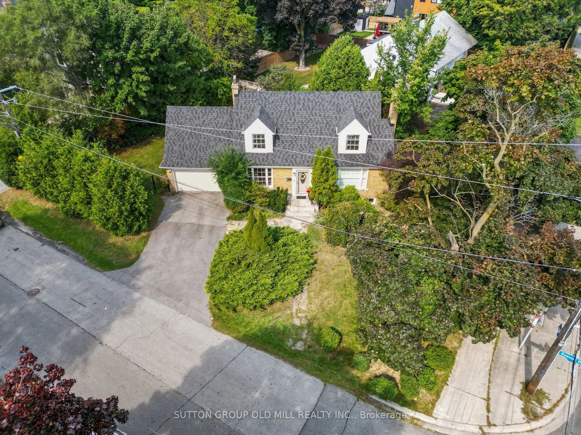 2 Bywood Drive
